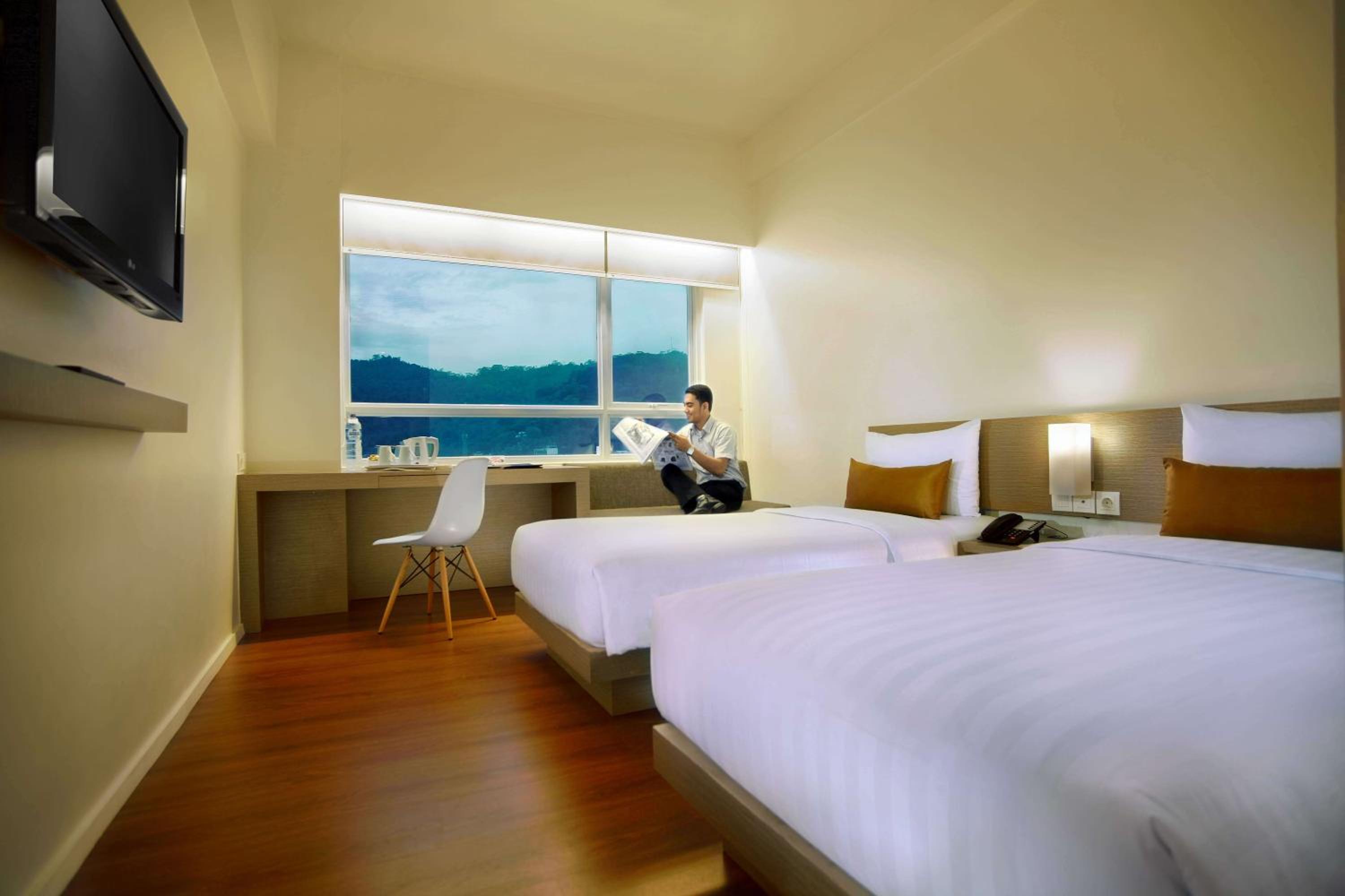Deluxe Twin Room - Photo 2