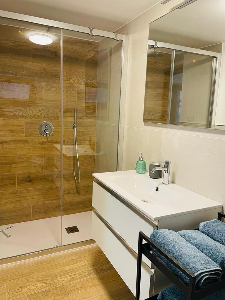 One-Bedroom Apartment - Photo 12