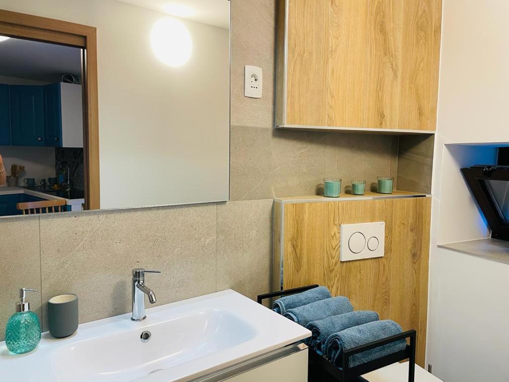 Two-Bedroom Apartment - Photo 5