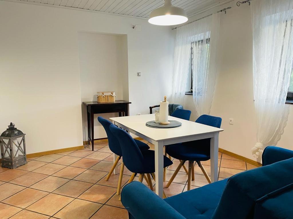 One-Bedroom Apartment - Photo 9