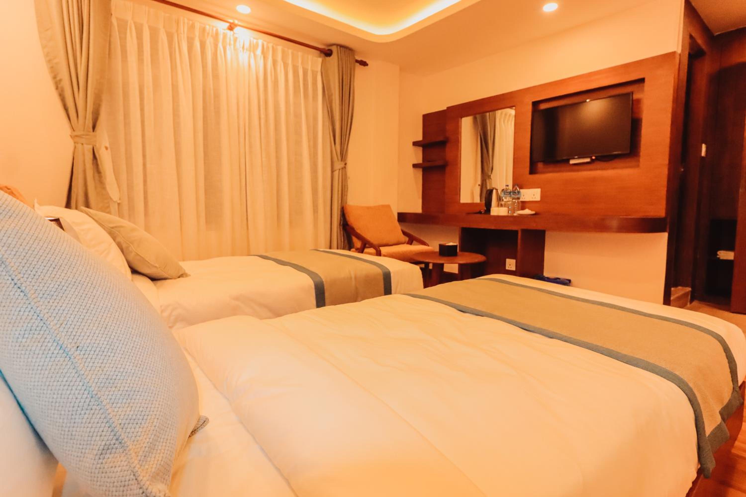 Deluxe Twin Room - 10% off on Food & Beverage, 15% off on Laundry, Early check-in & Late check-out by 2 hours photo 3