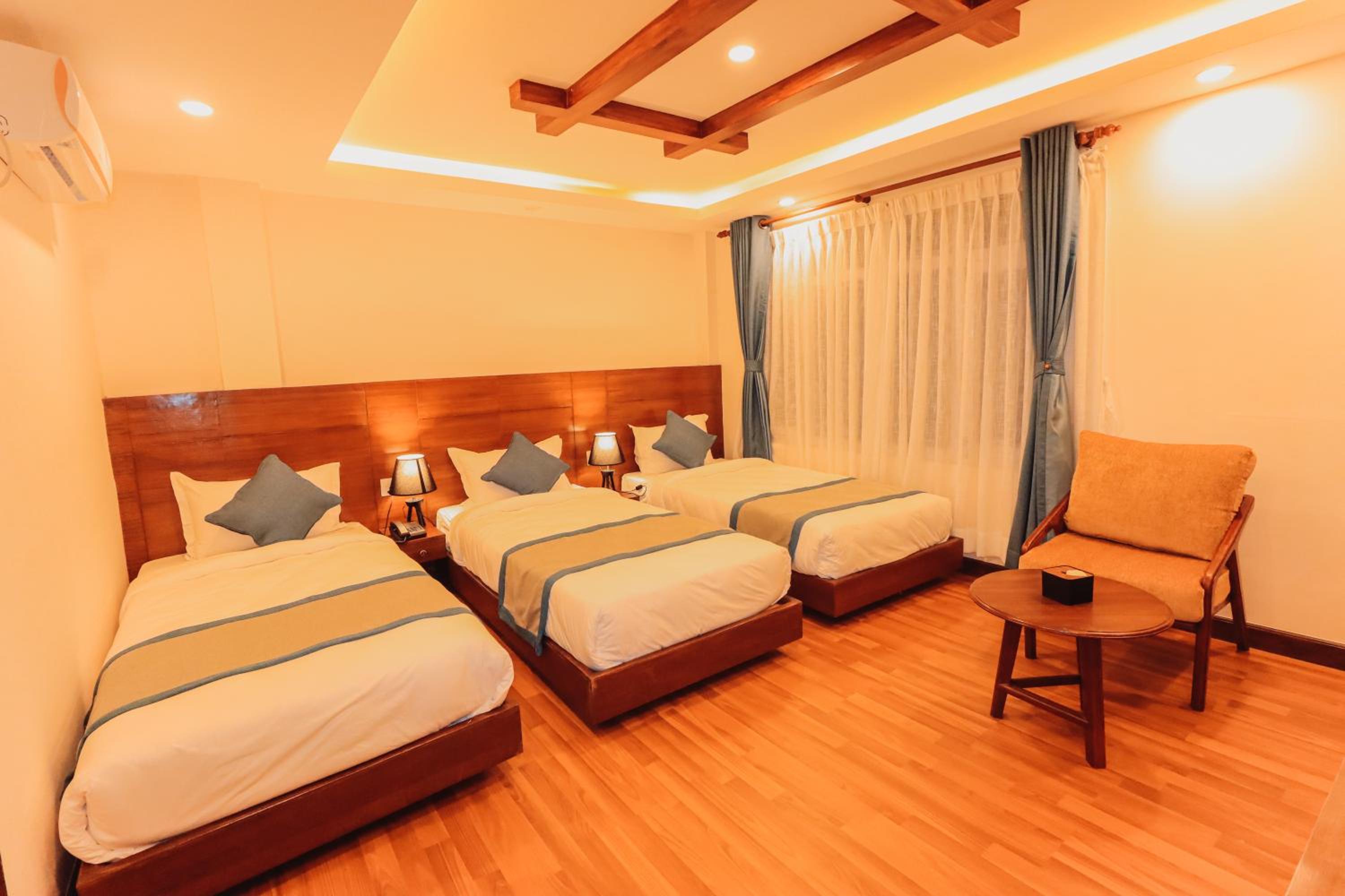 Deluxe Triple Room - 10% off on Food & Beverage, 15% off on Laundry, Early check-in & Late check-out by 2 hours photo 2