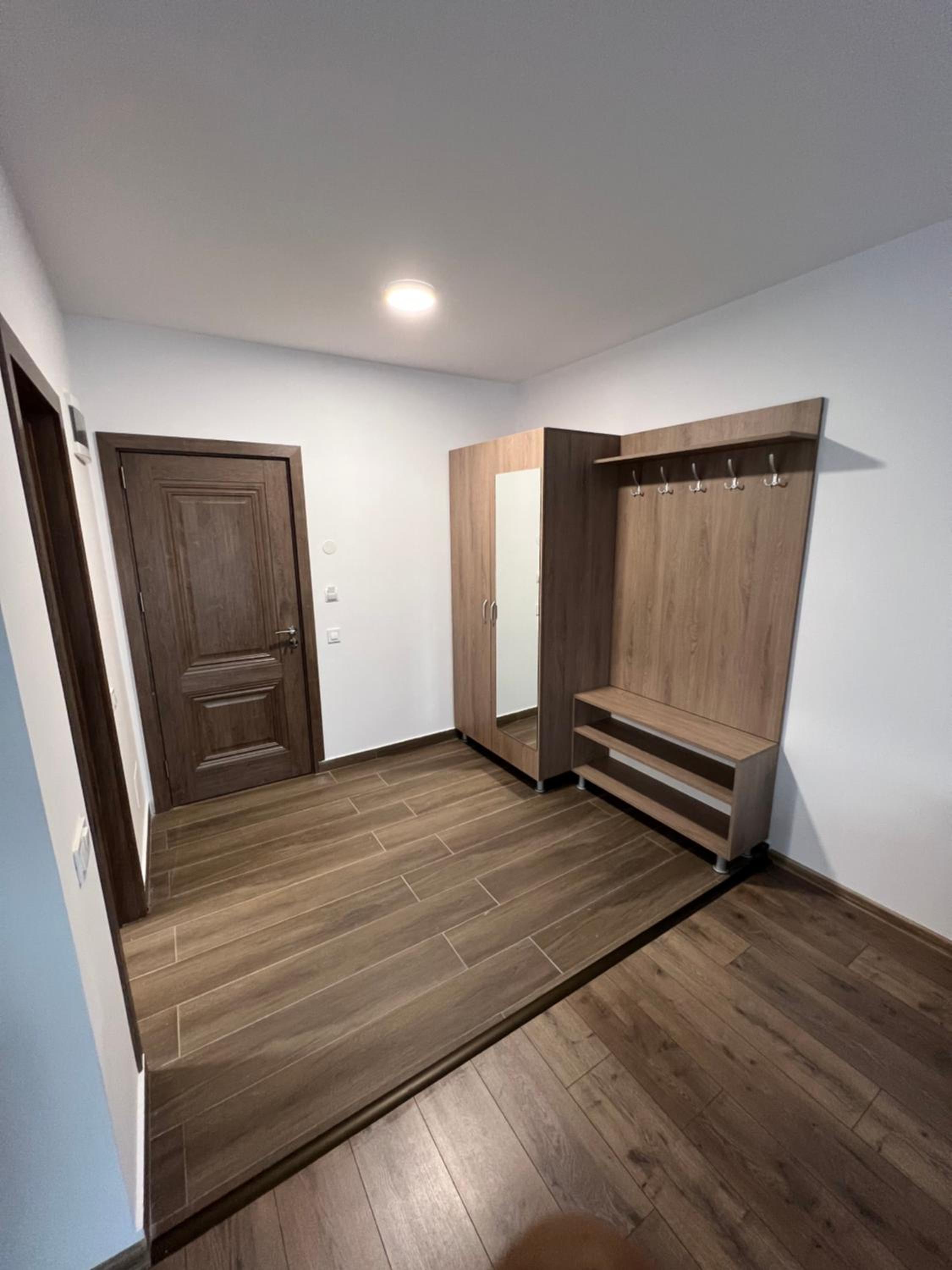 One-Bedroom Apartment - Photo 4