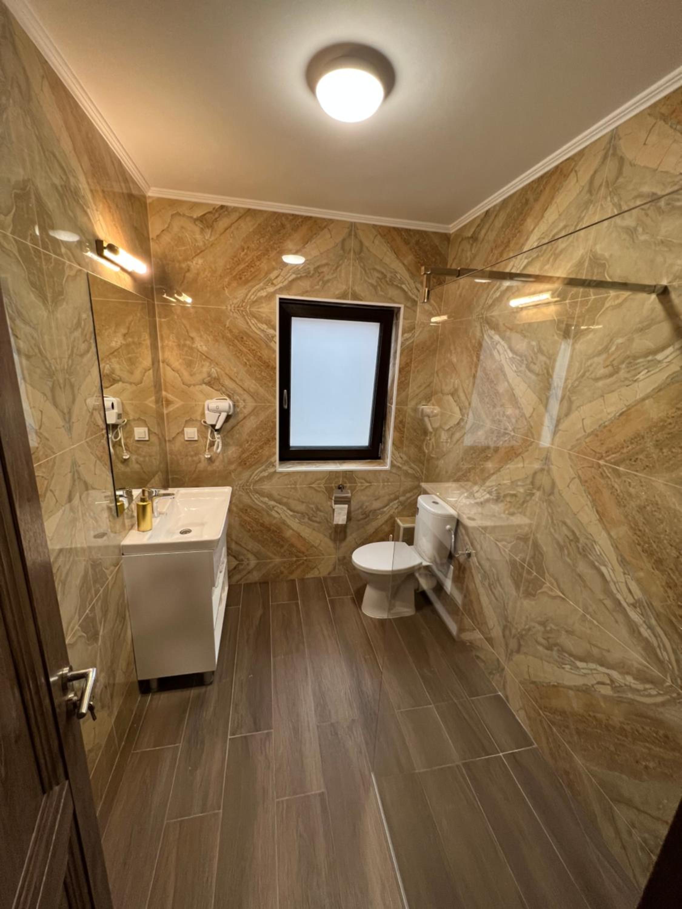 One-Bedroom Apartment - Photo 9