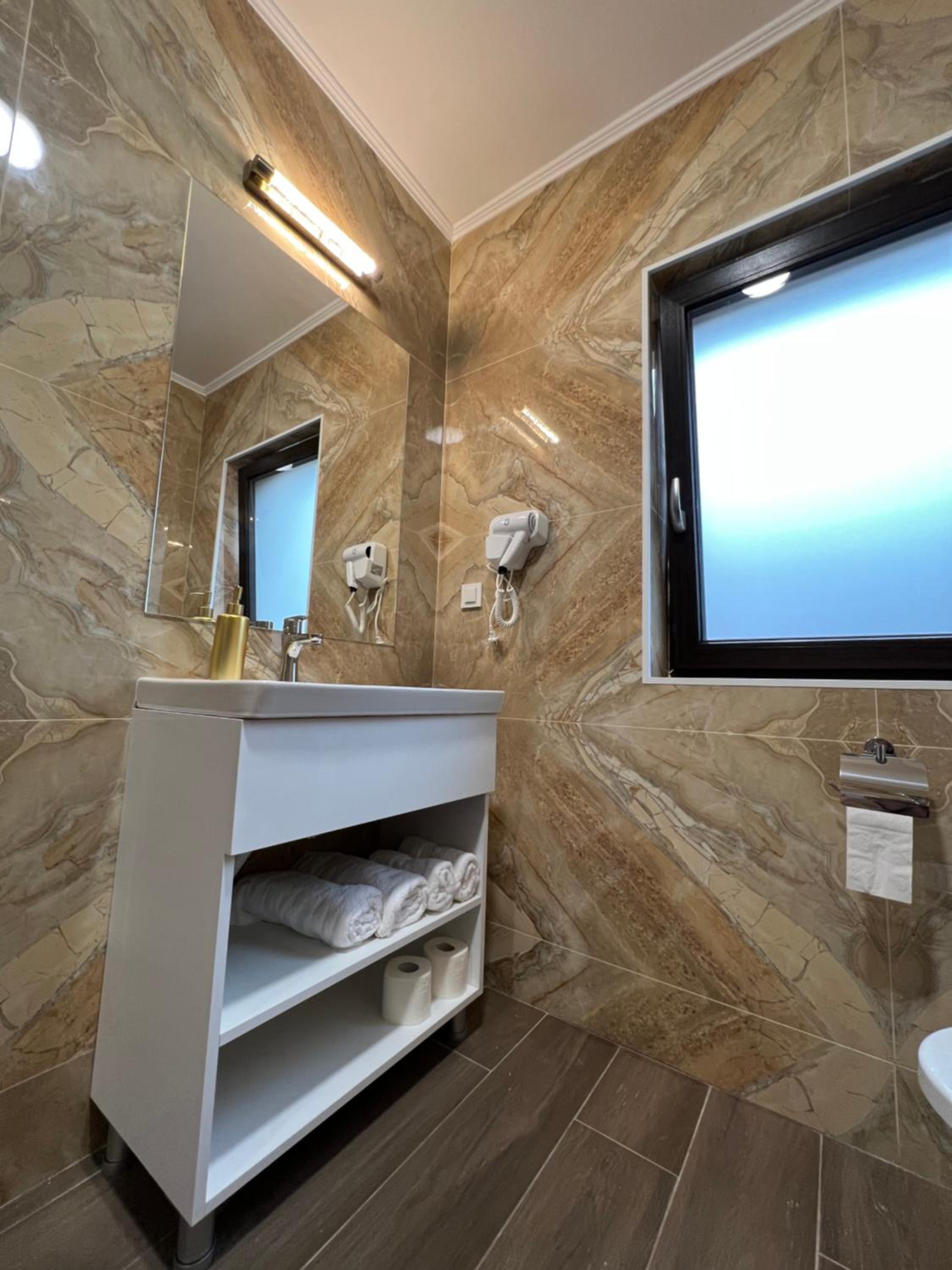 One-Bedroom Apartment - Photo 10
