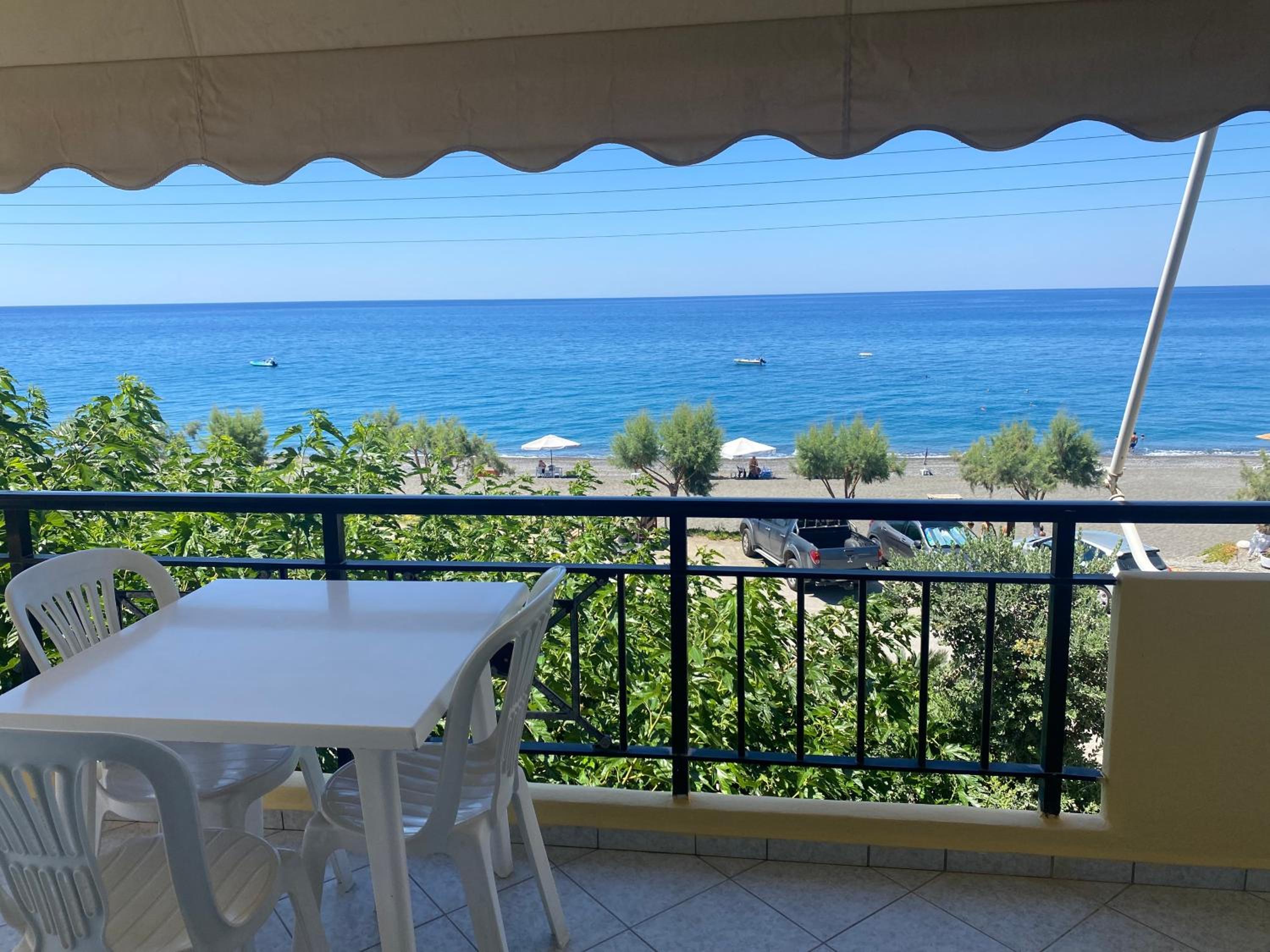 Double or Twin Room with Sea View photo 2