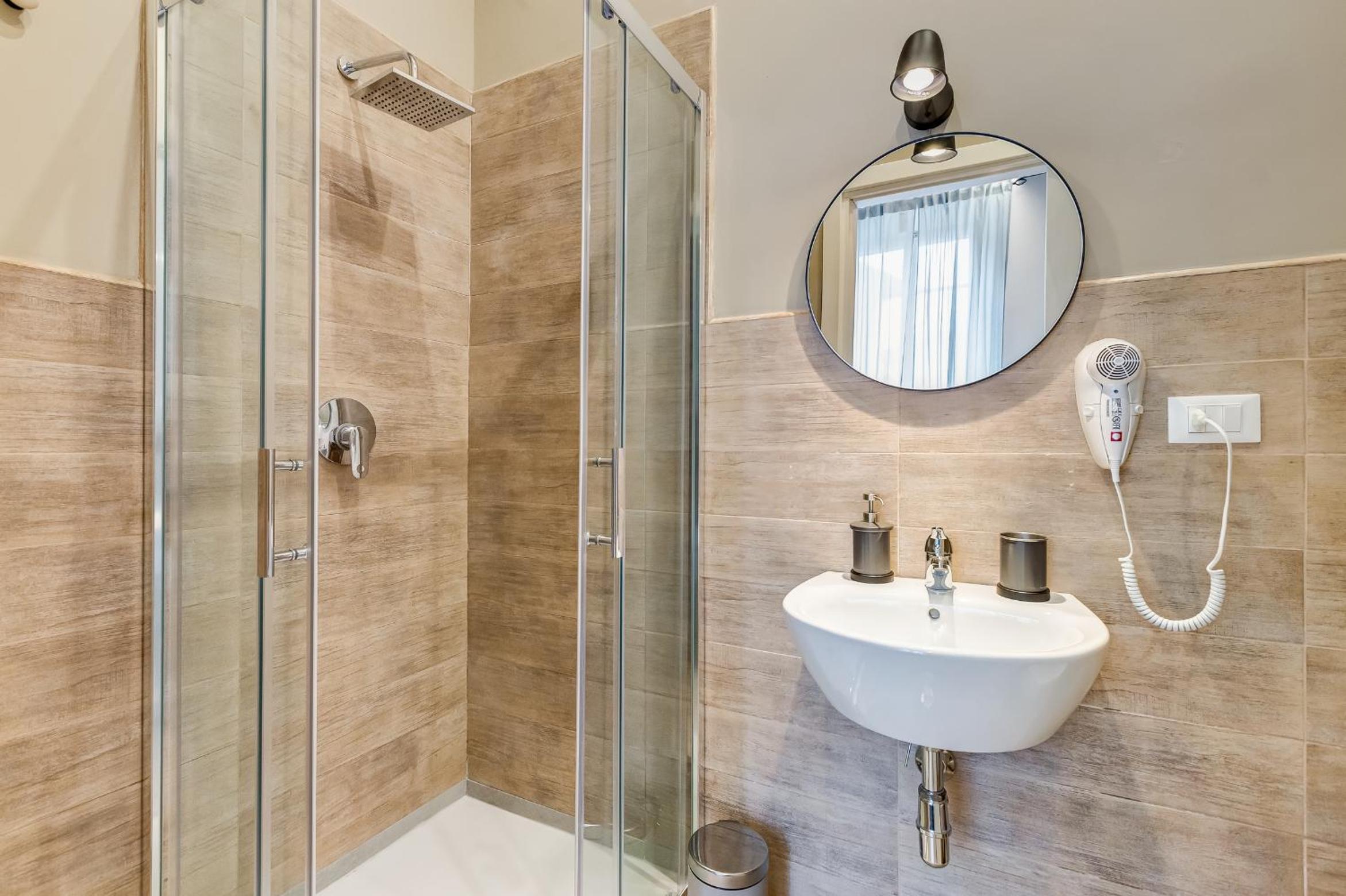 Double Room with Private Bathroom photo 3