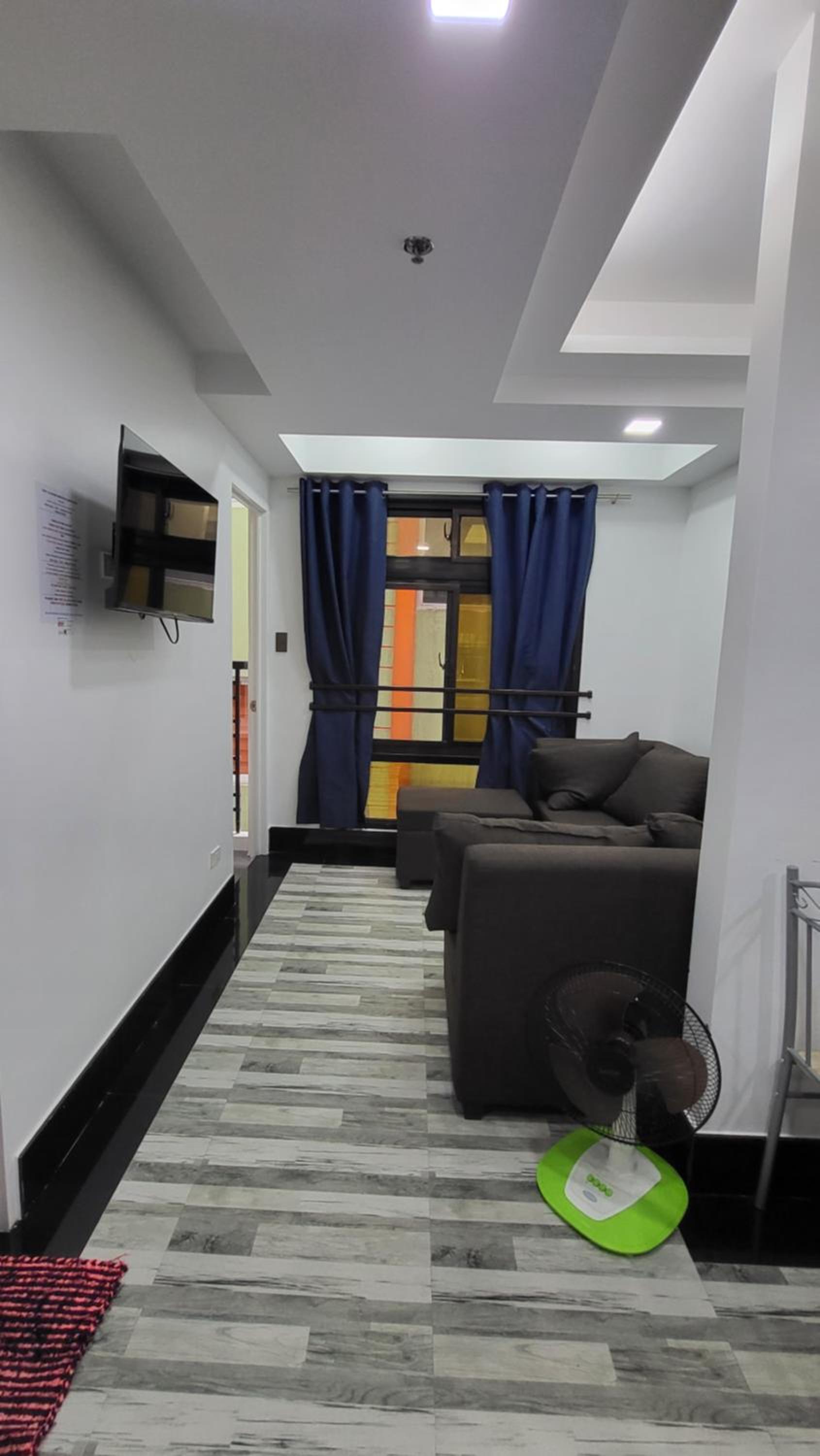 Three-Bedroom Apartment - Photo 8