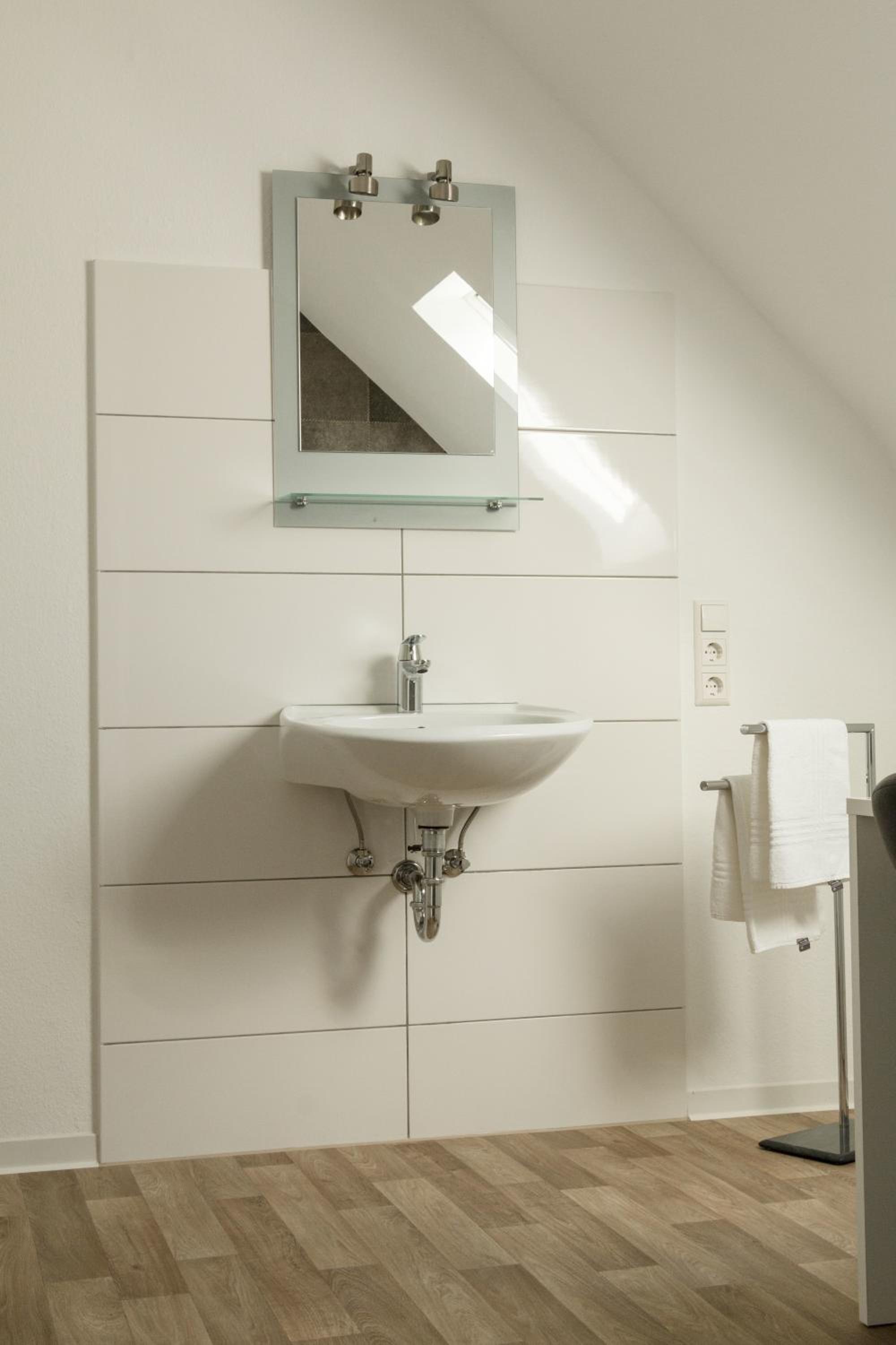 Twin Room with Shared Bathroom photo 3