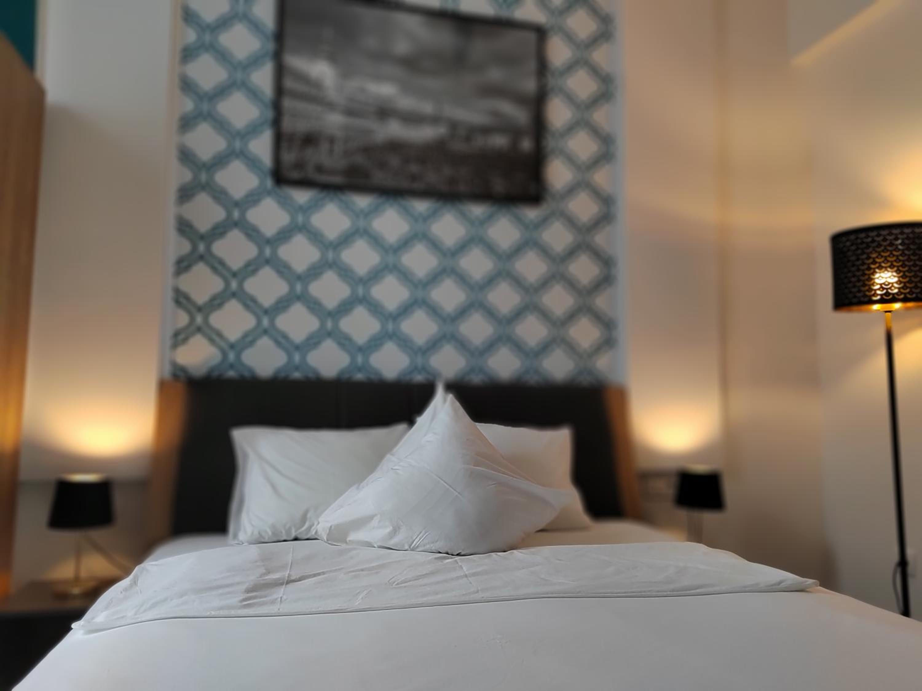 Double Room with Private Bathroom - Photo 17