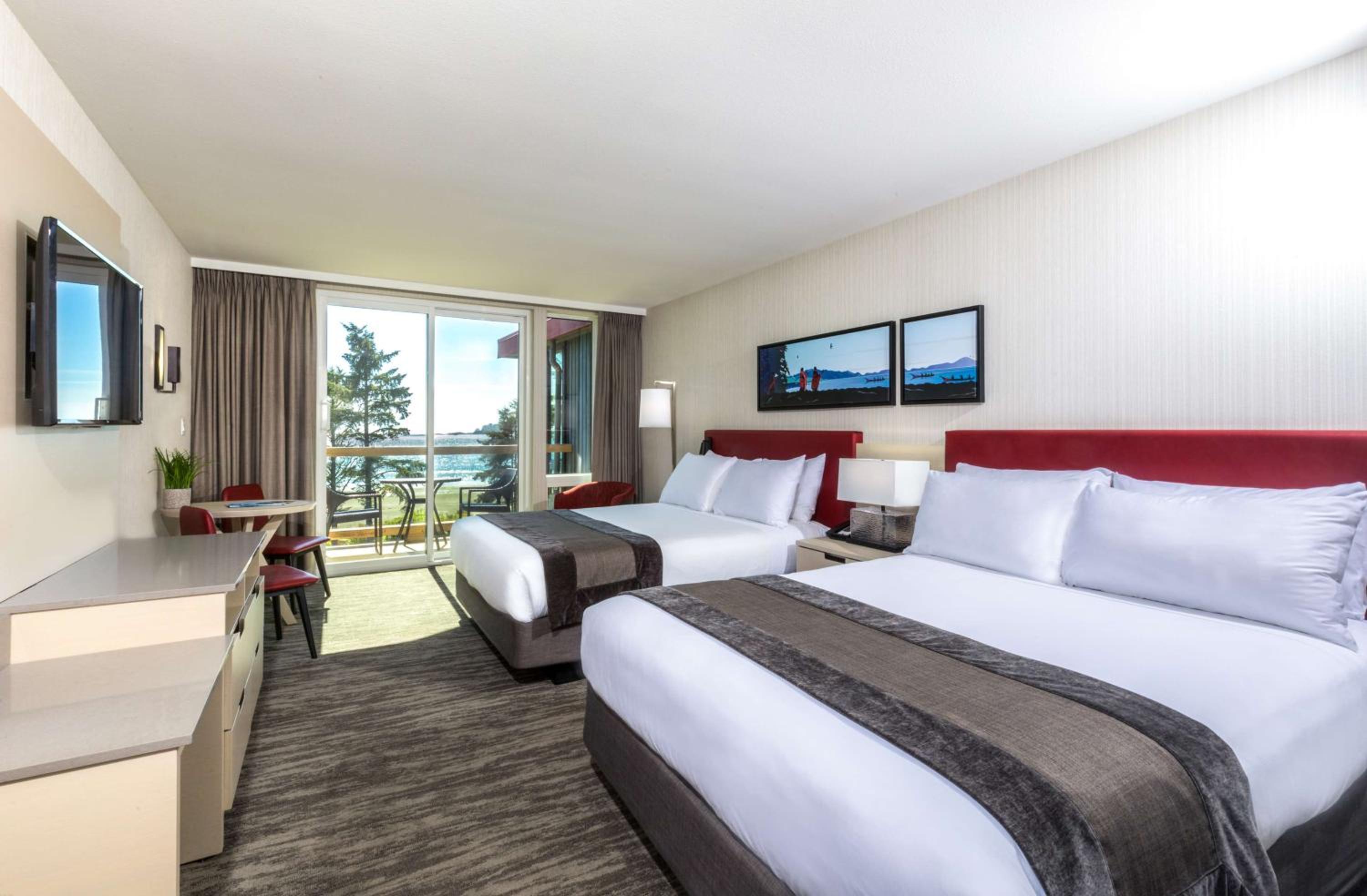 Loft Queen Room with Two Queen Beds, Sofa Bed, Balcony and Ocean View - Non-Smoking