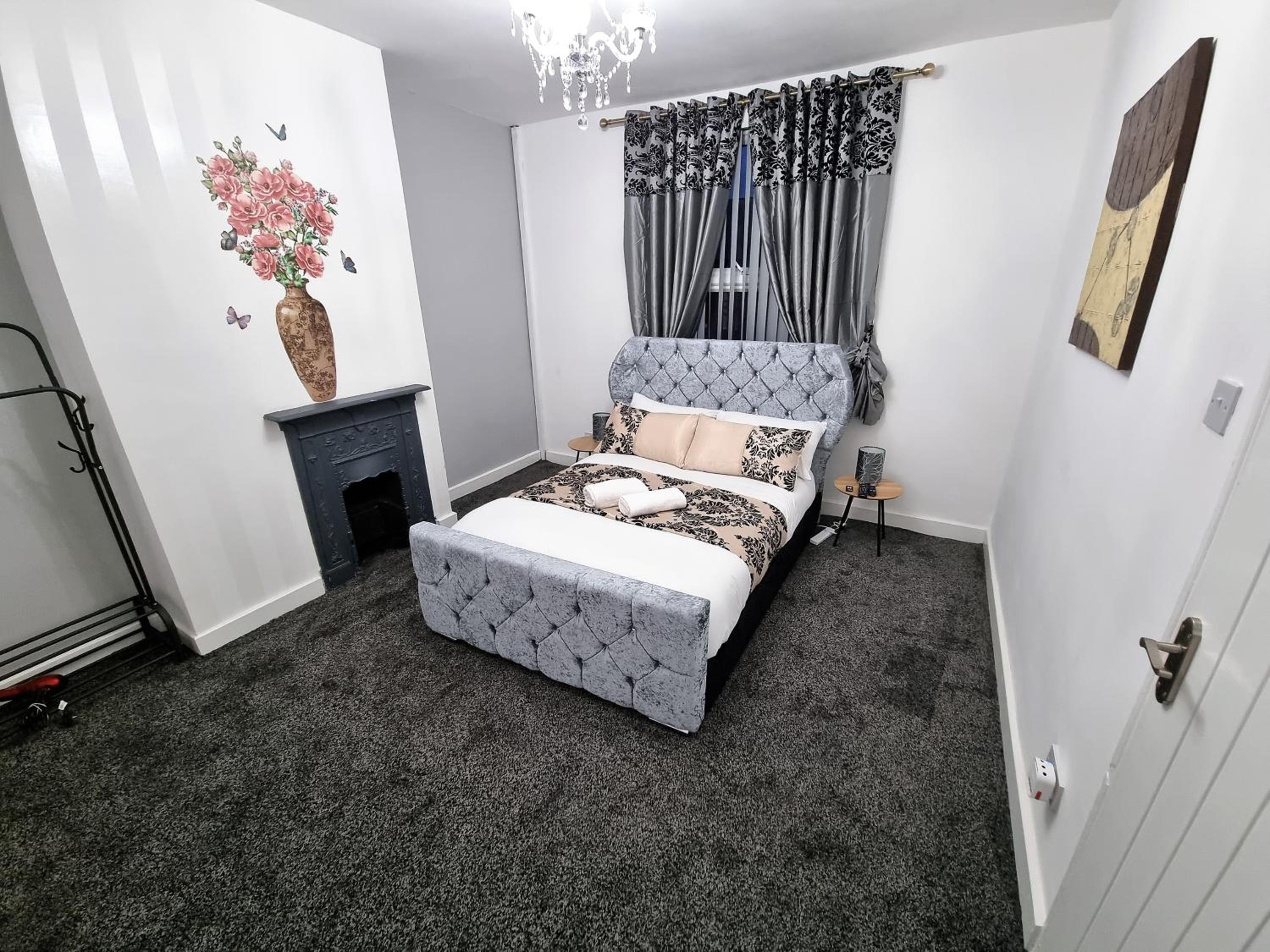 Two-Bedroom House photo 3