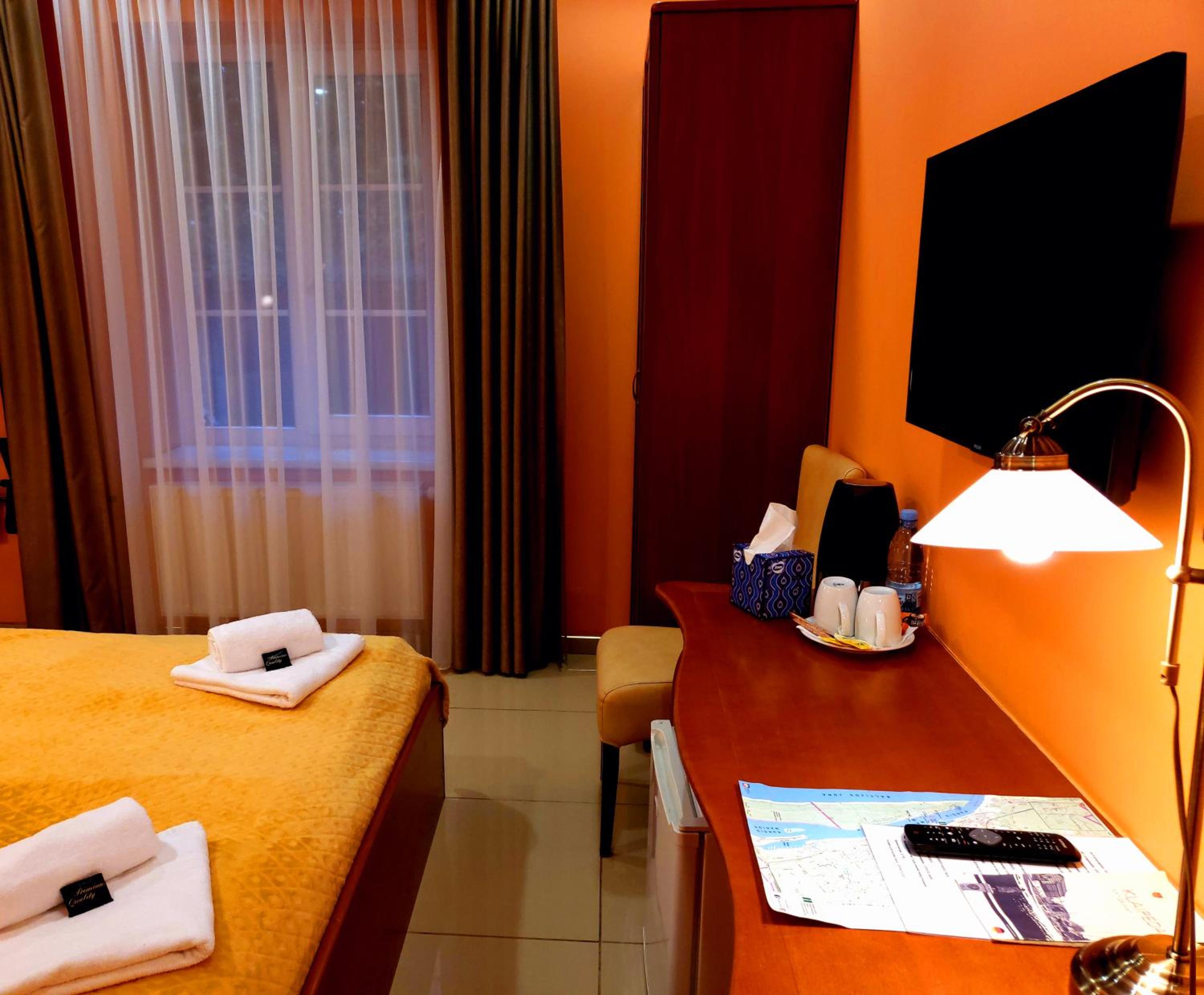 Double Room - Photo 2
