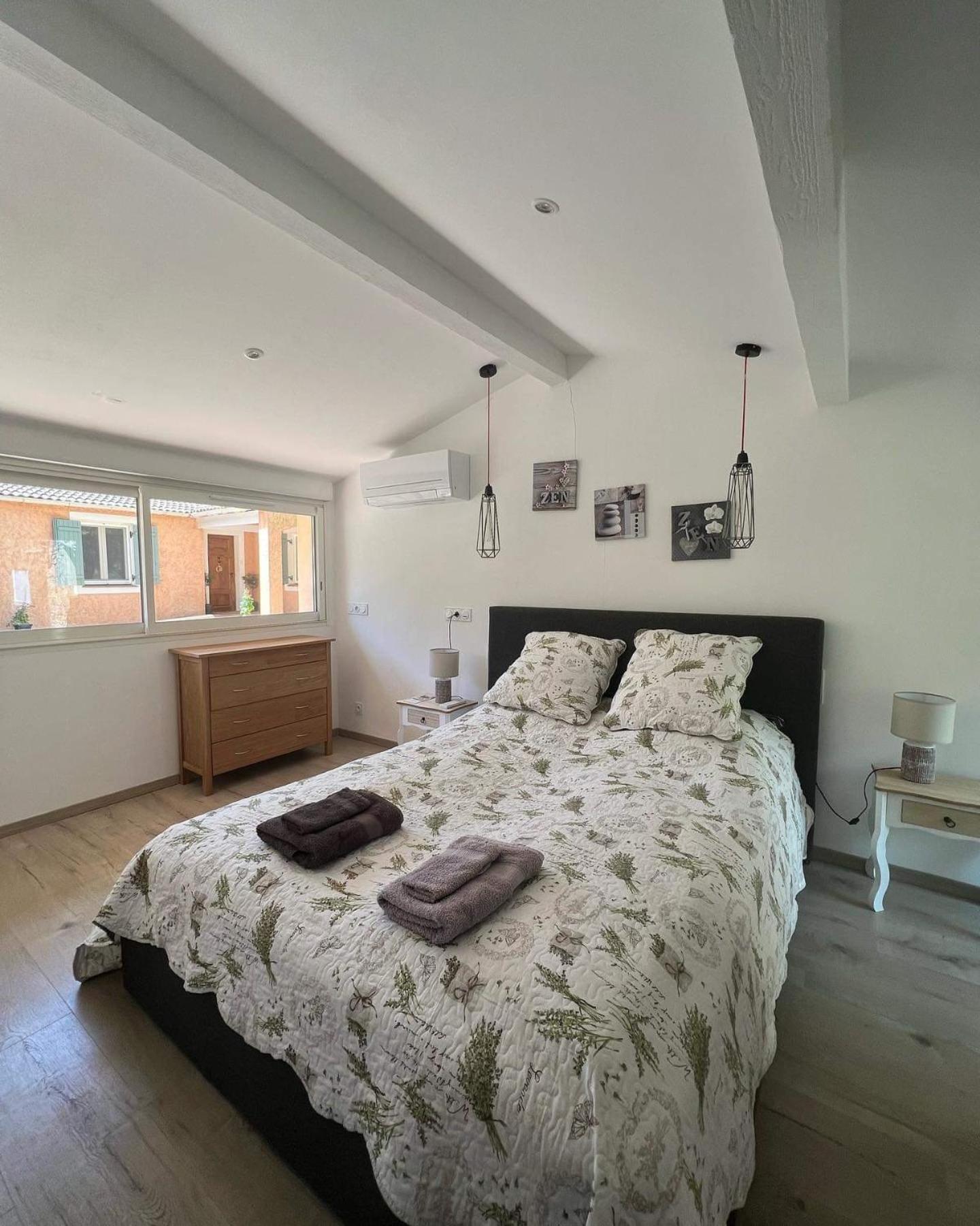 Deluxe Double Room with Balcony photo 3