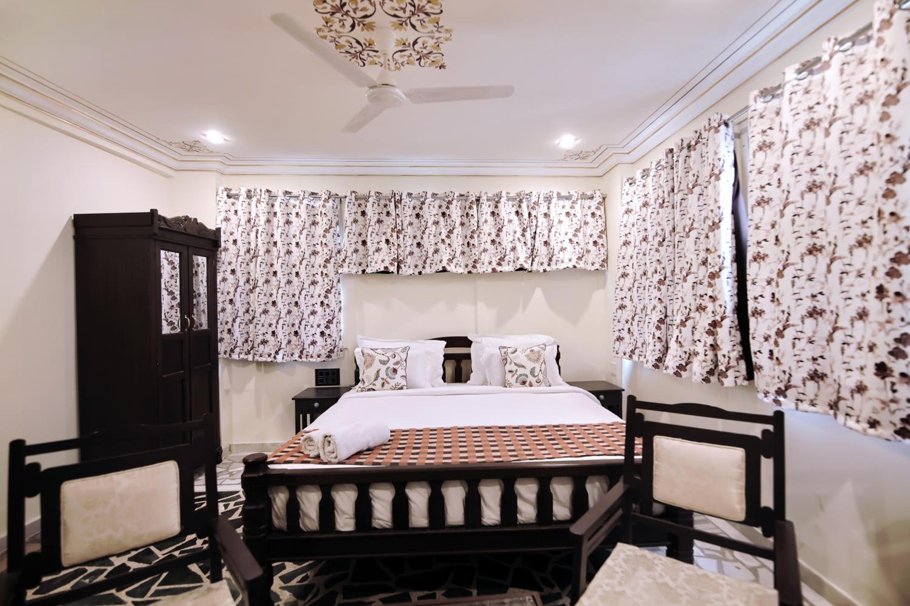 Superior Temple View Room - Photo 1