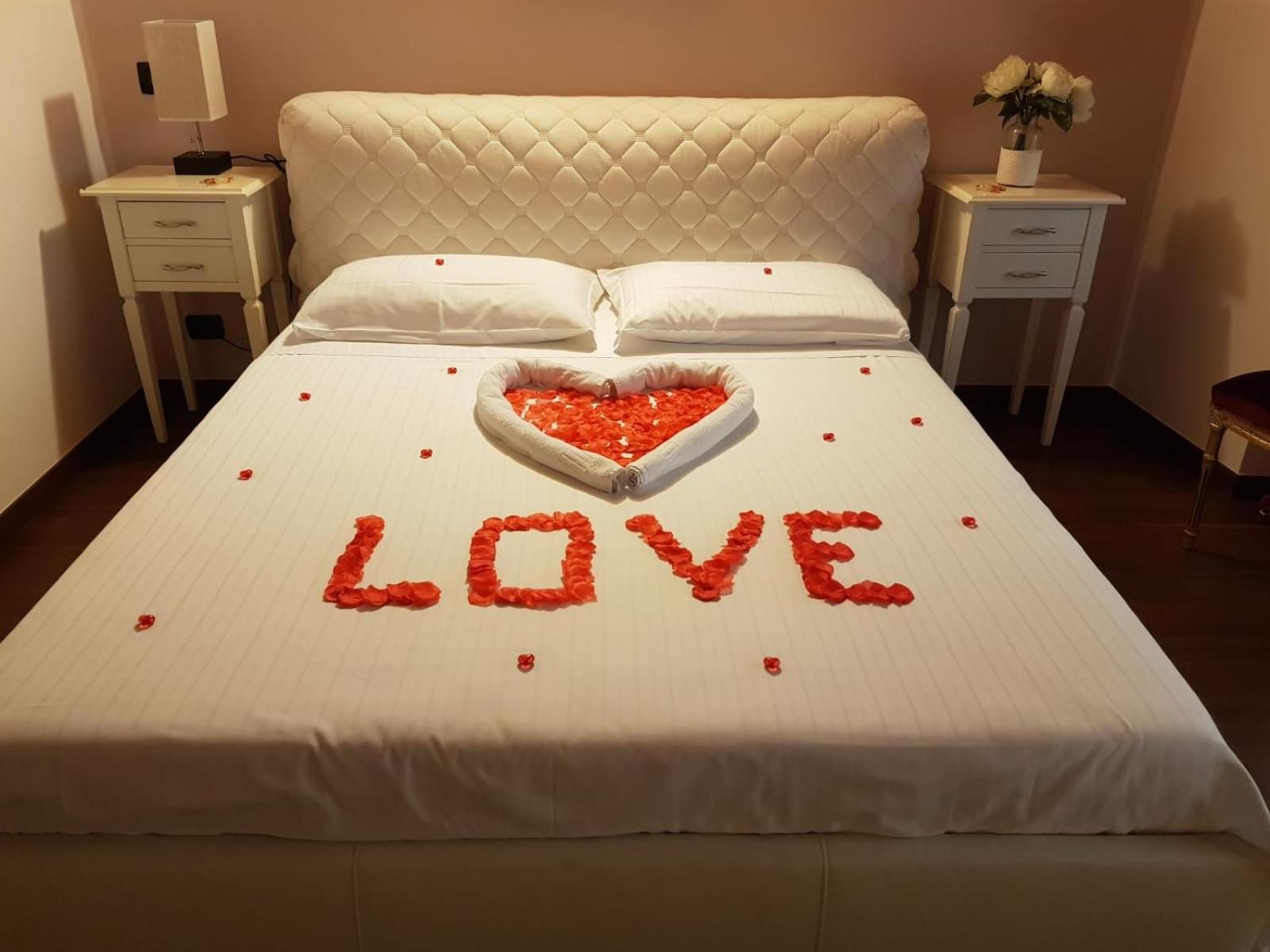 Double Room - Photo 7