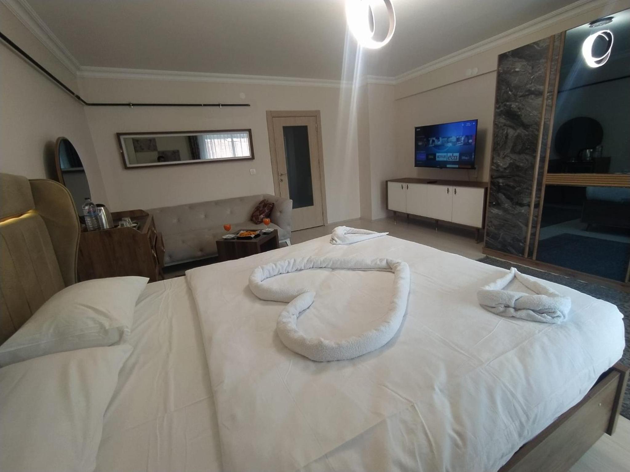 Family Room - Photo 4