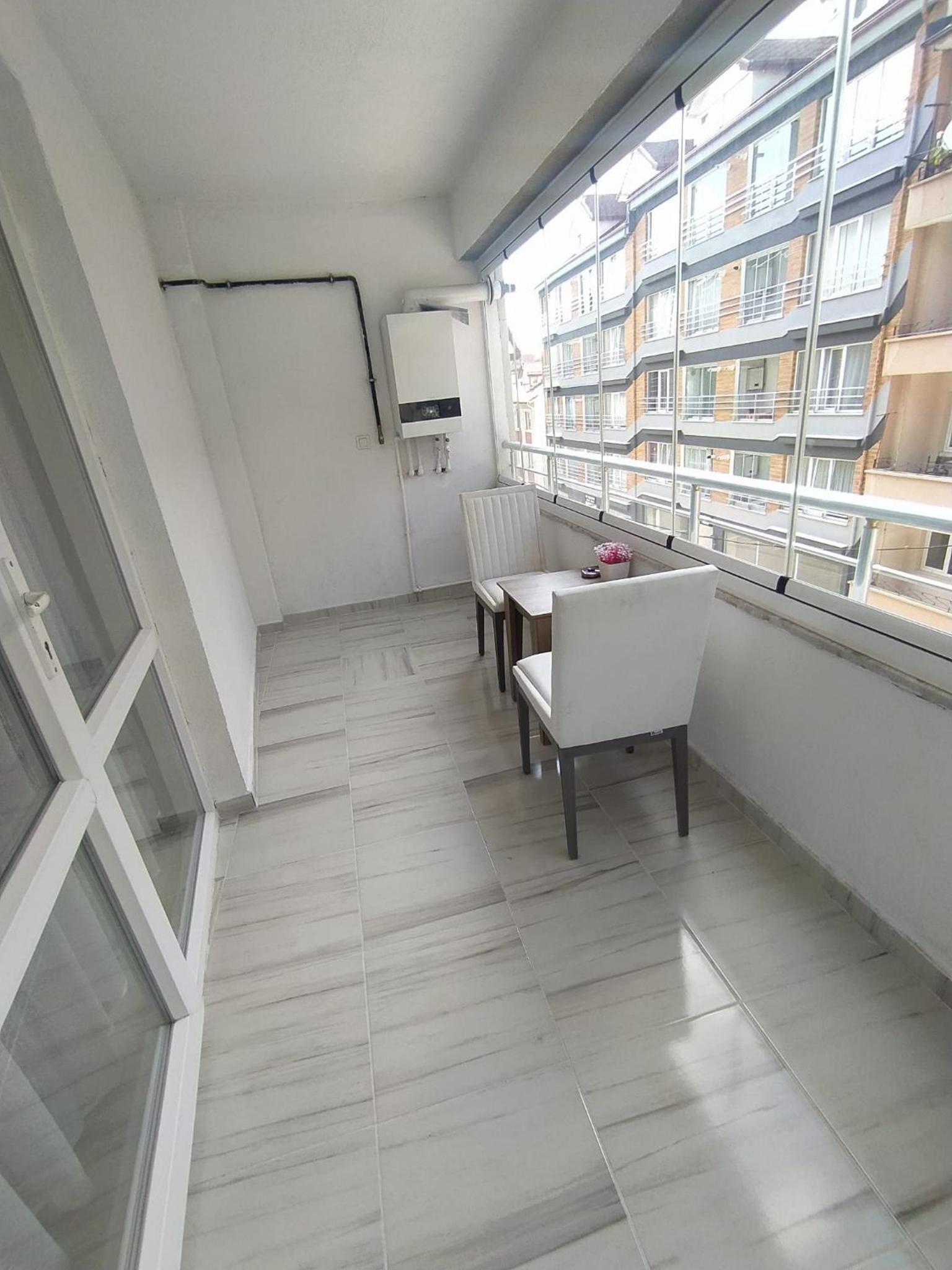 Family Room - Photo 21