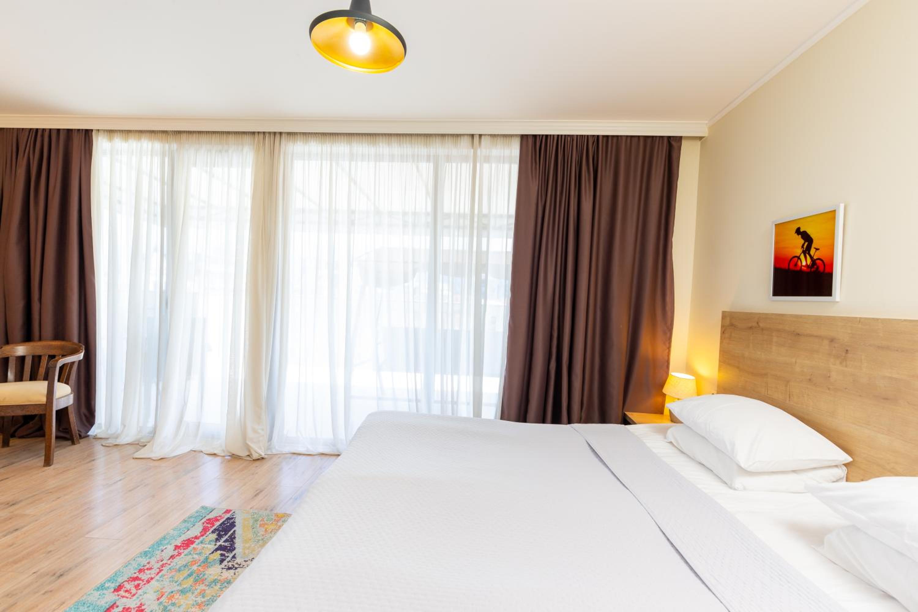 Deluxe Double Room with Balcony photo 1