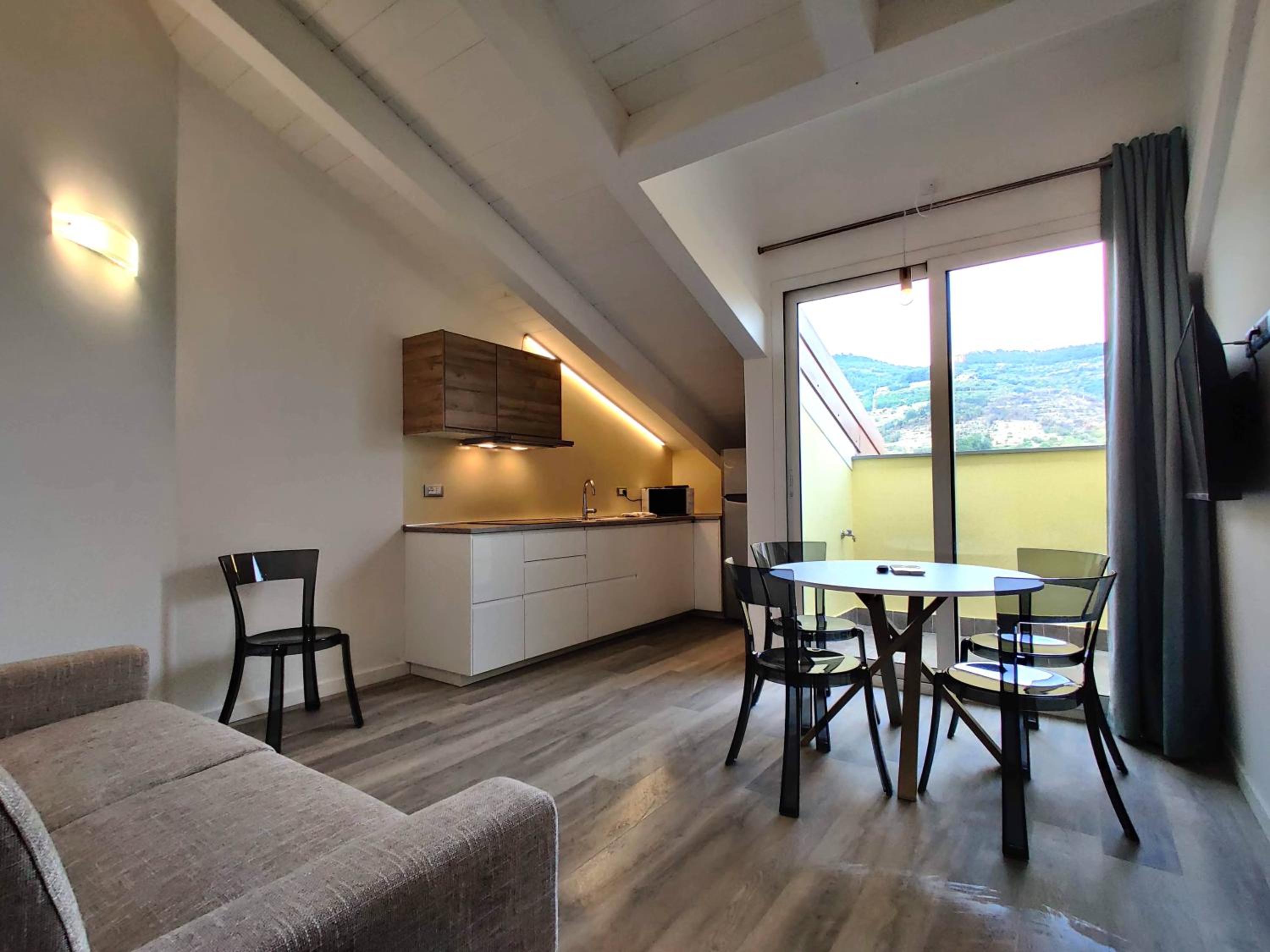 One-Bedroom Apartment