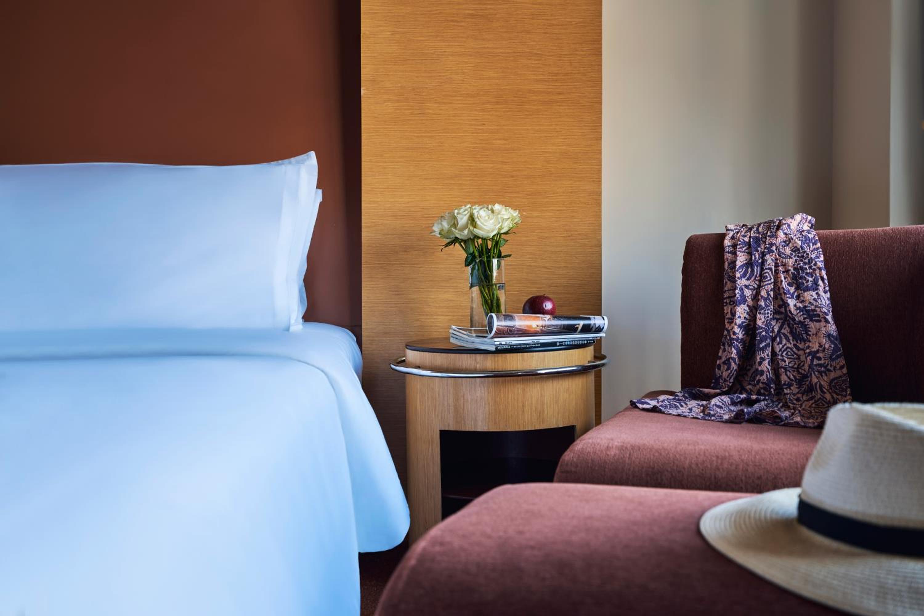 Premium Twin room with Partial Nile View