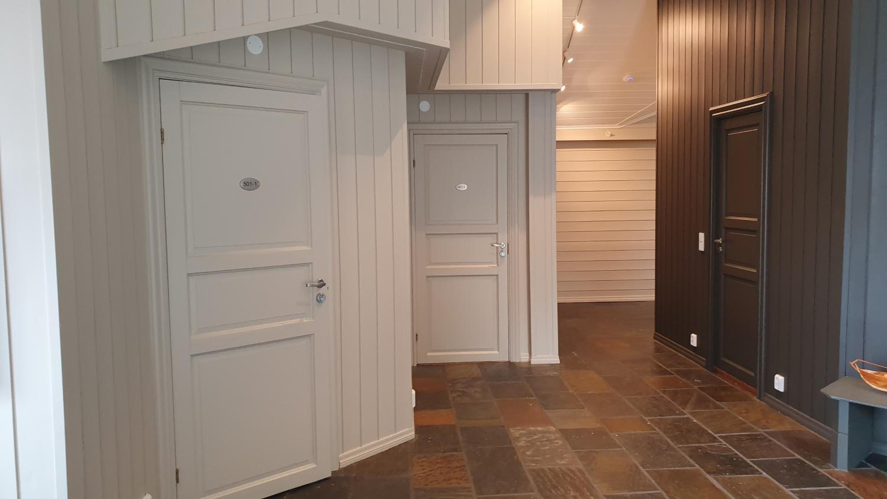 Family Room with Bathroom photo 3