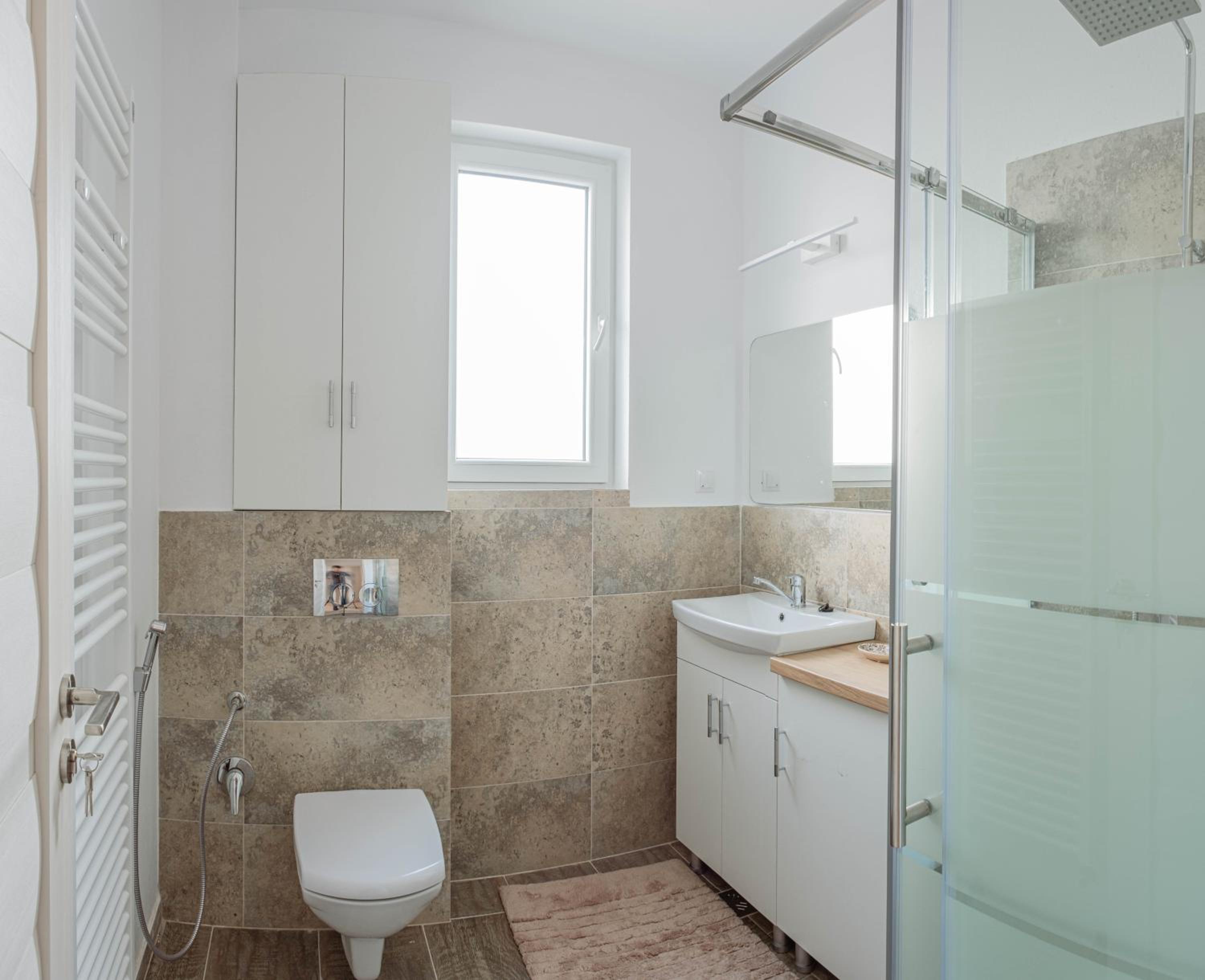 One-Bedroom Apartment - Photo 4