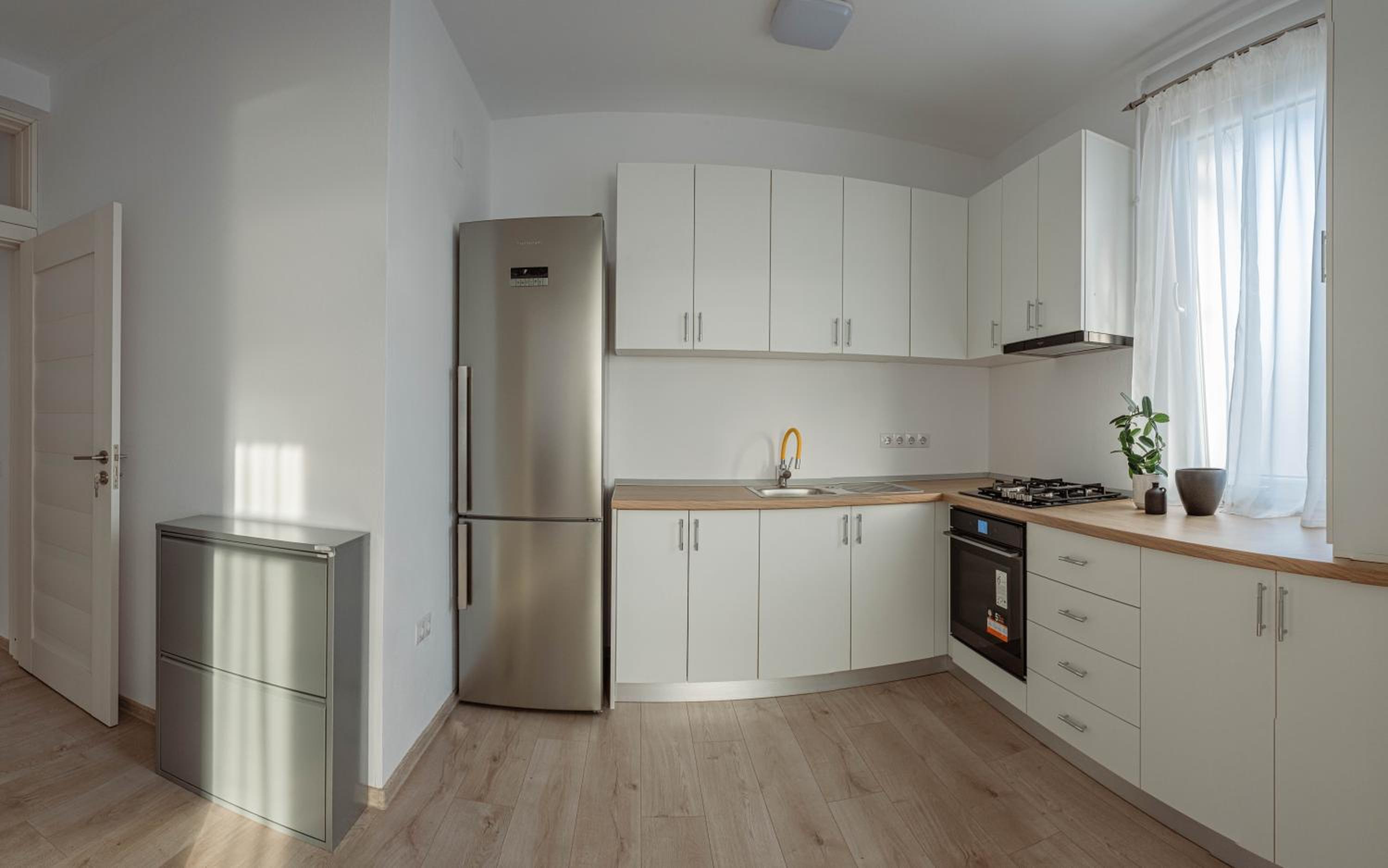 One-Bedroom Apartment - Photo 9