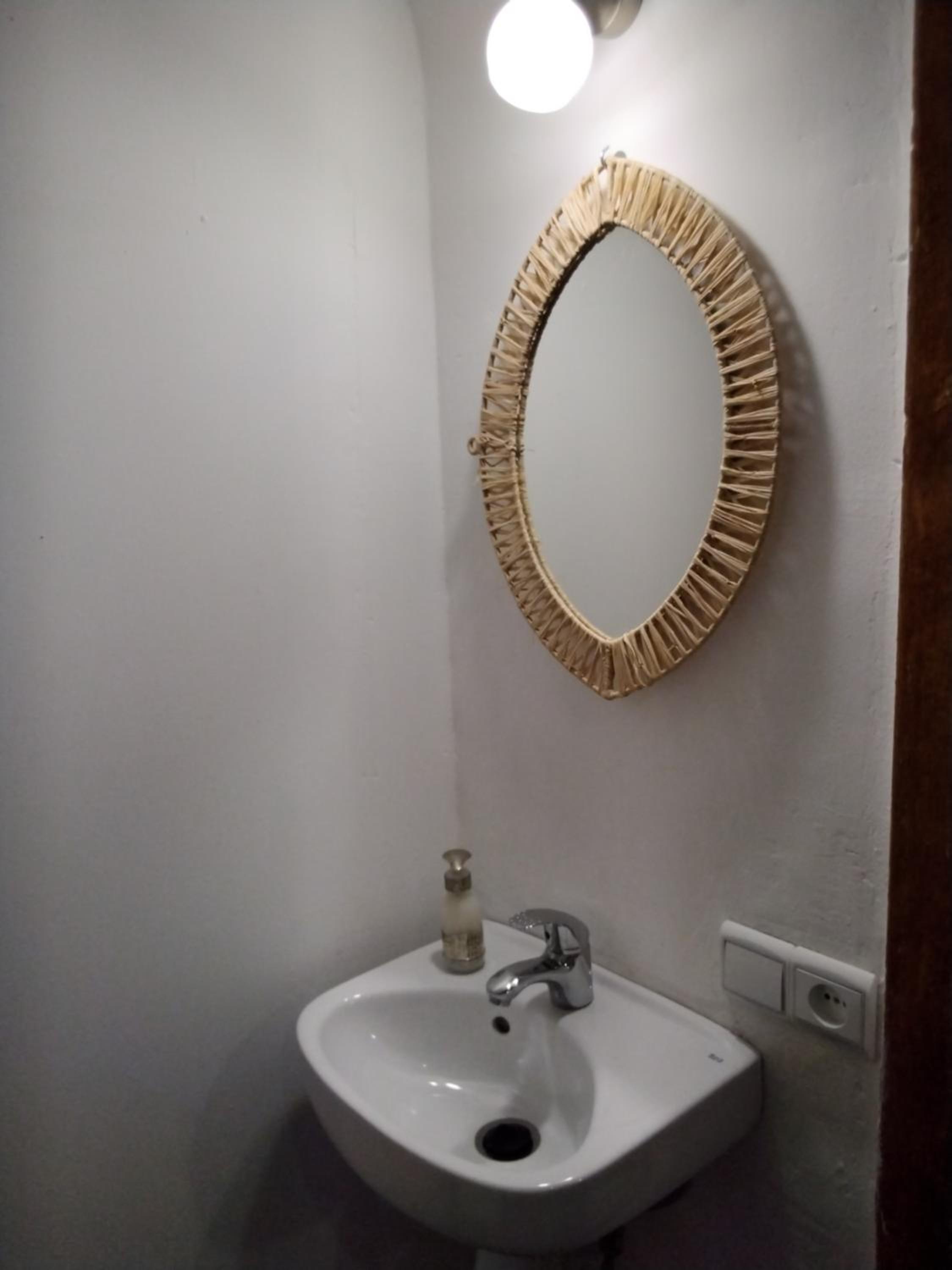 Twin Room - Photo 2