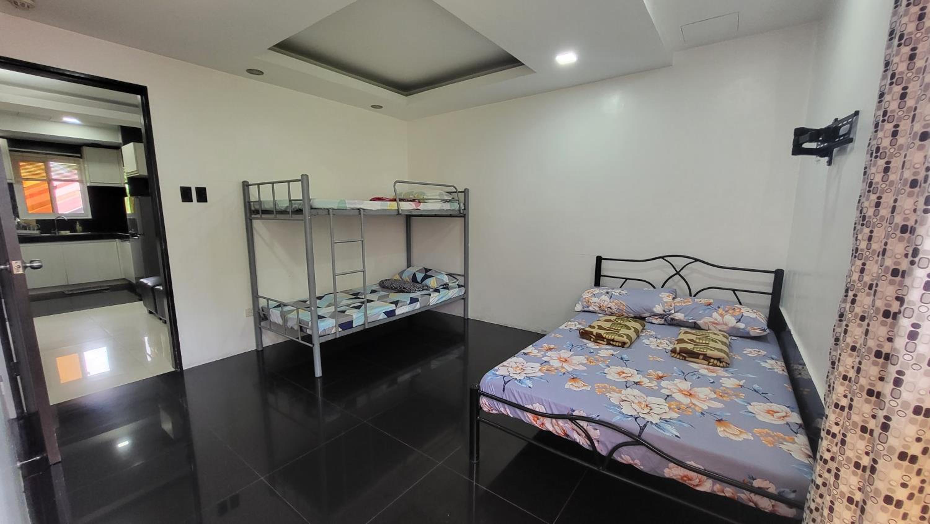 Two-Bedroom Apartment - Photo 9