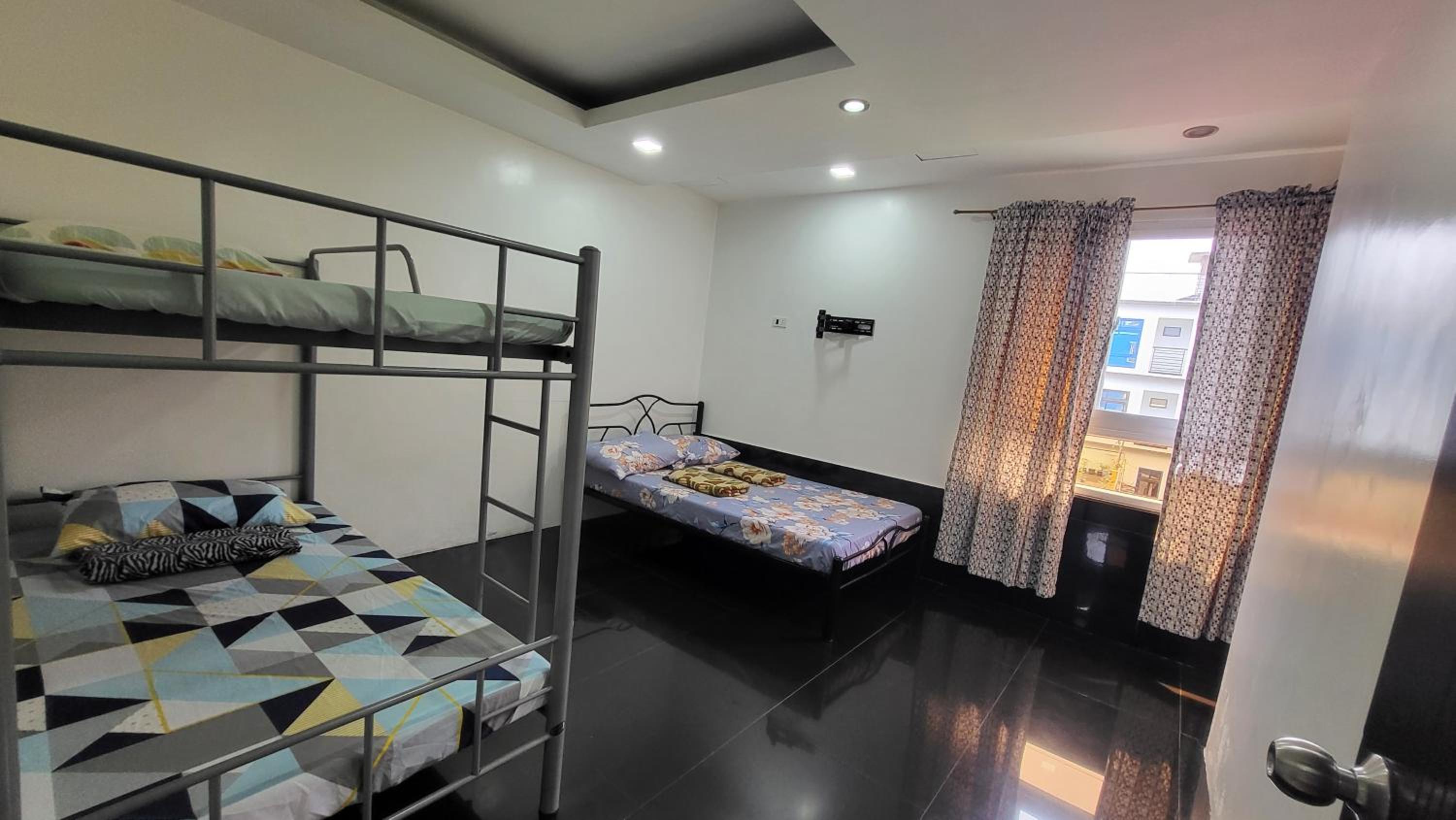 Two-Bedroom Apartment - Photo 10