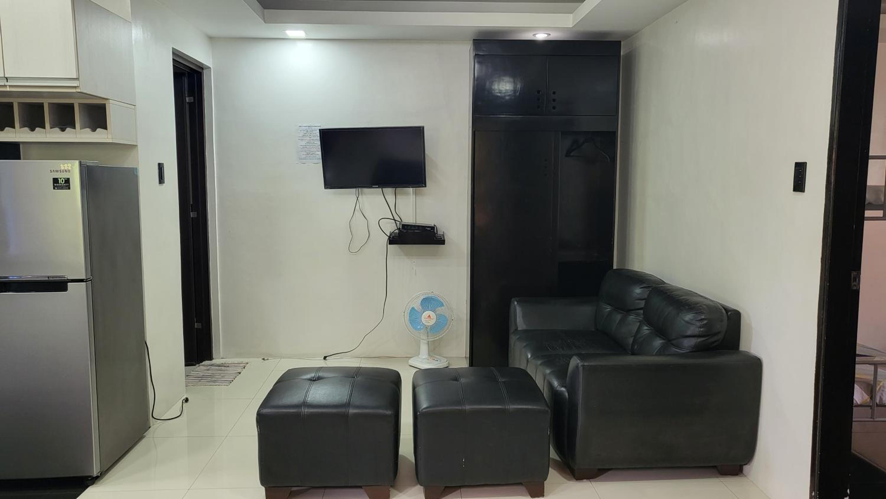 Two-Bedroom Apartment - Photo 8