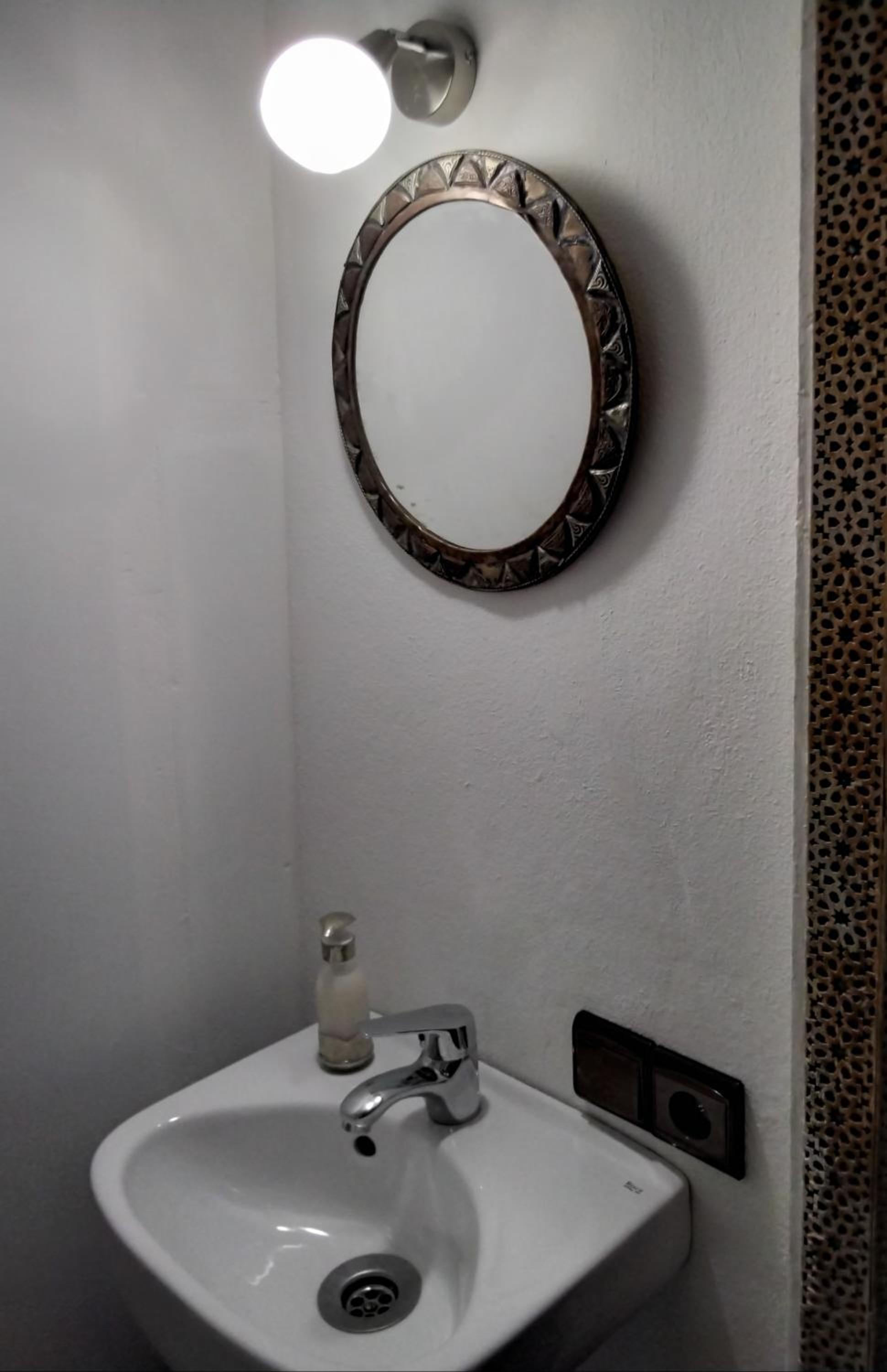 Double Room - Photo 6