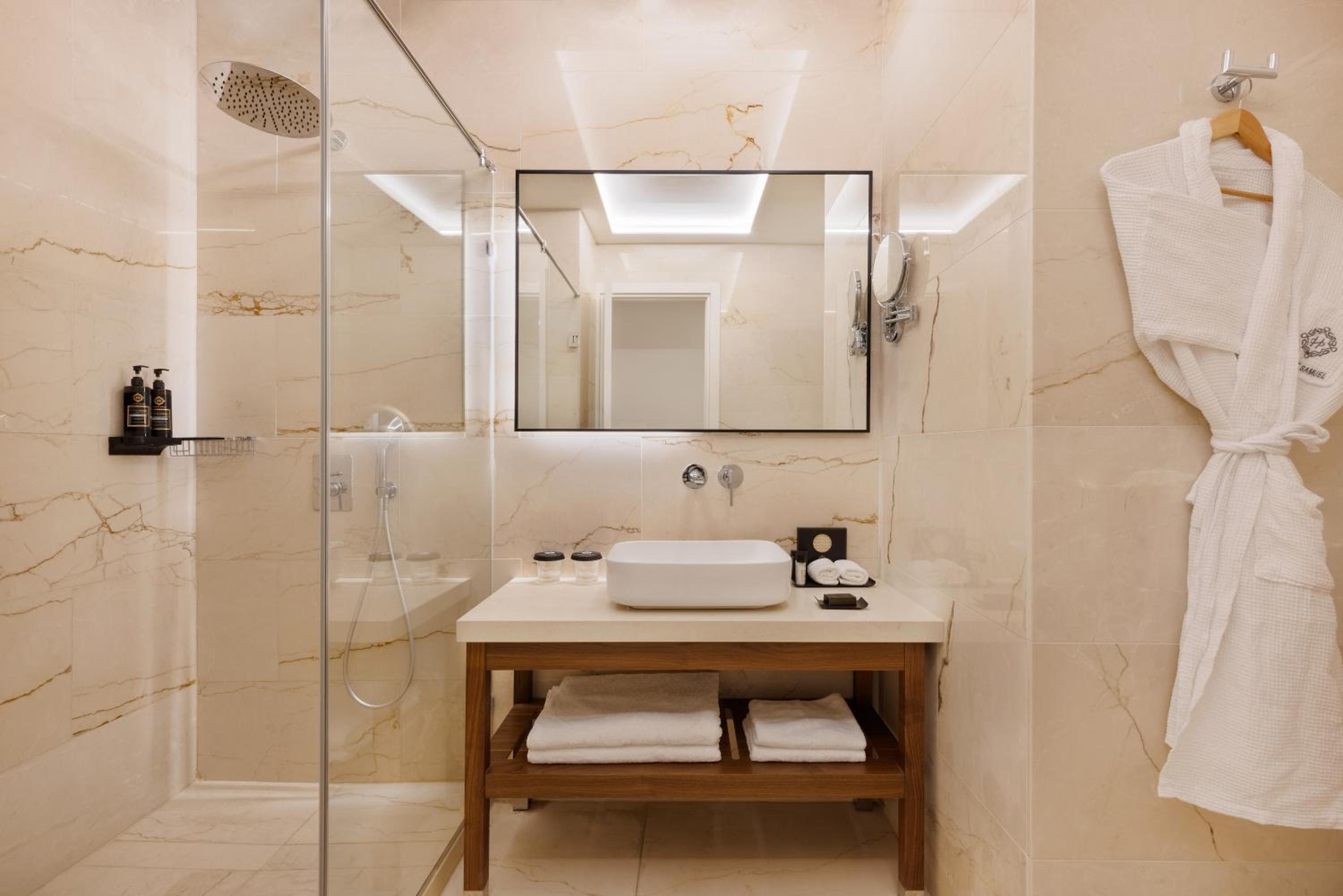 Junior Suite - Photo 3