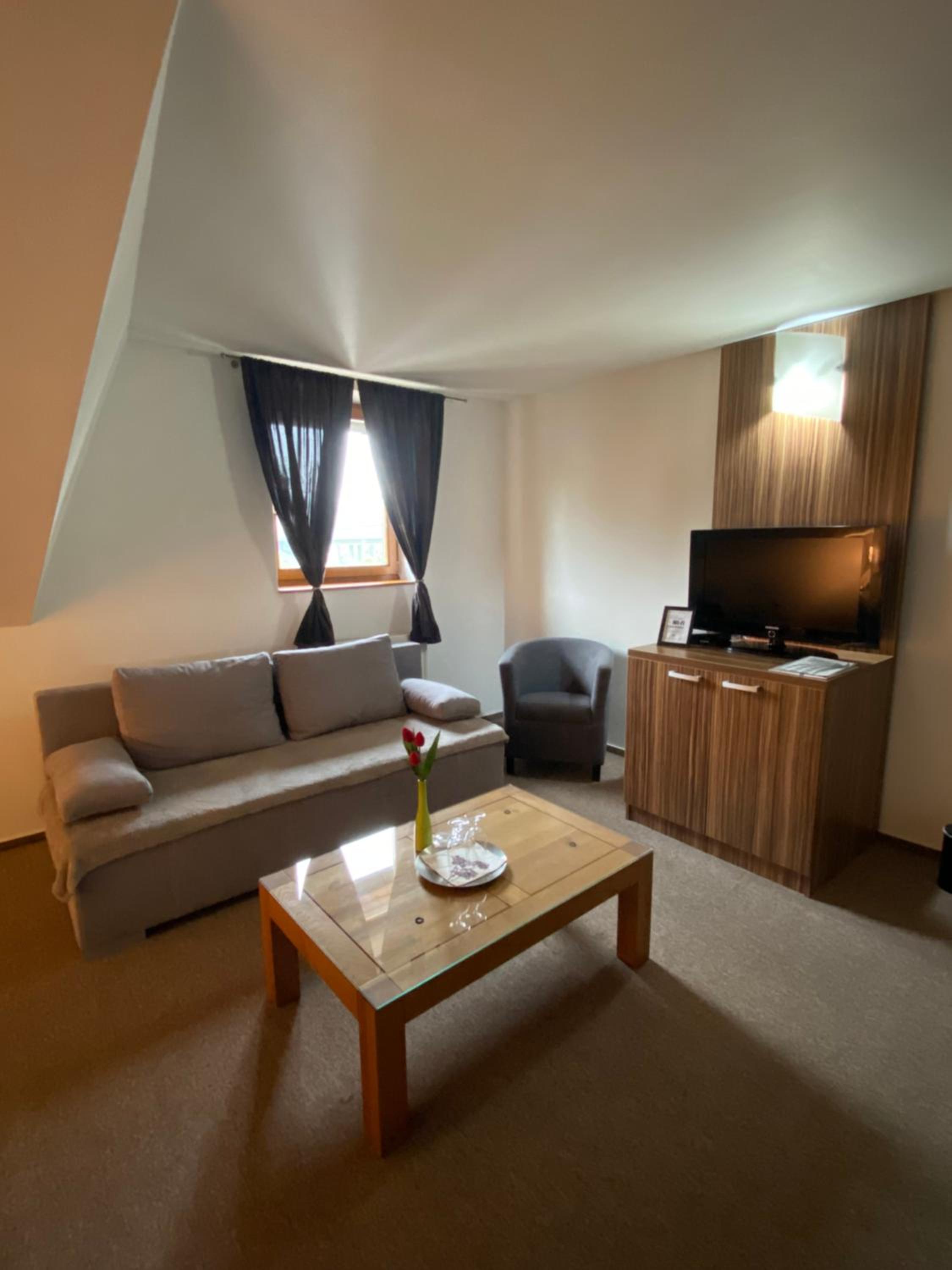 Large Double Room photo 2