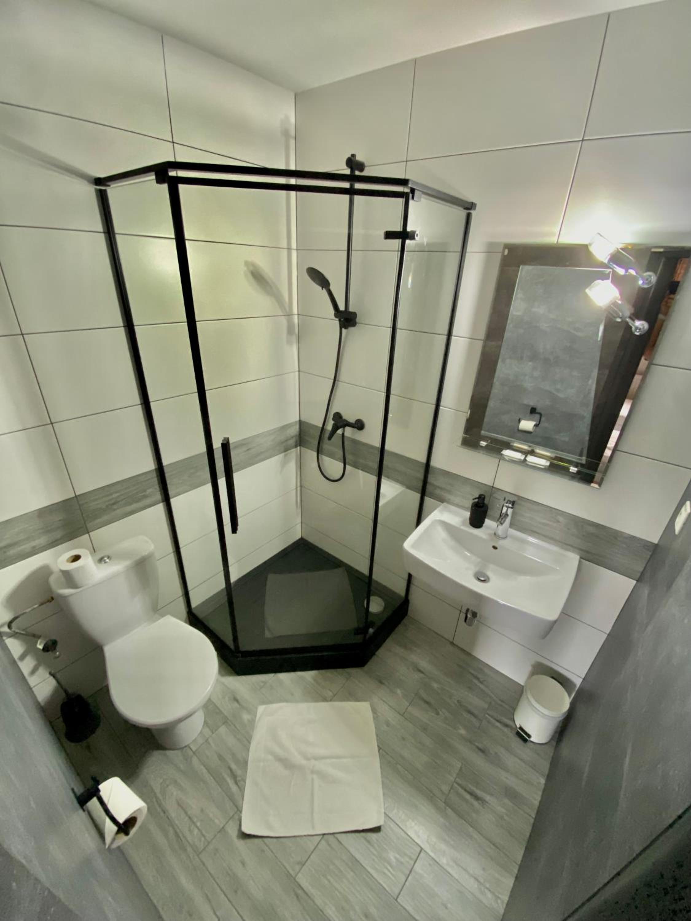 Double Room with Private Bathroom photo 1