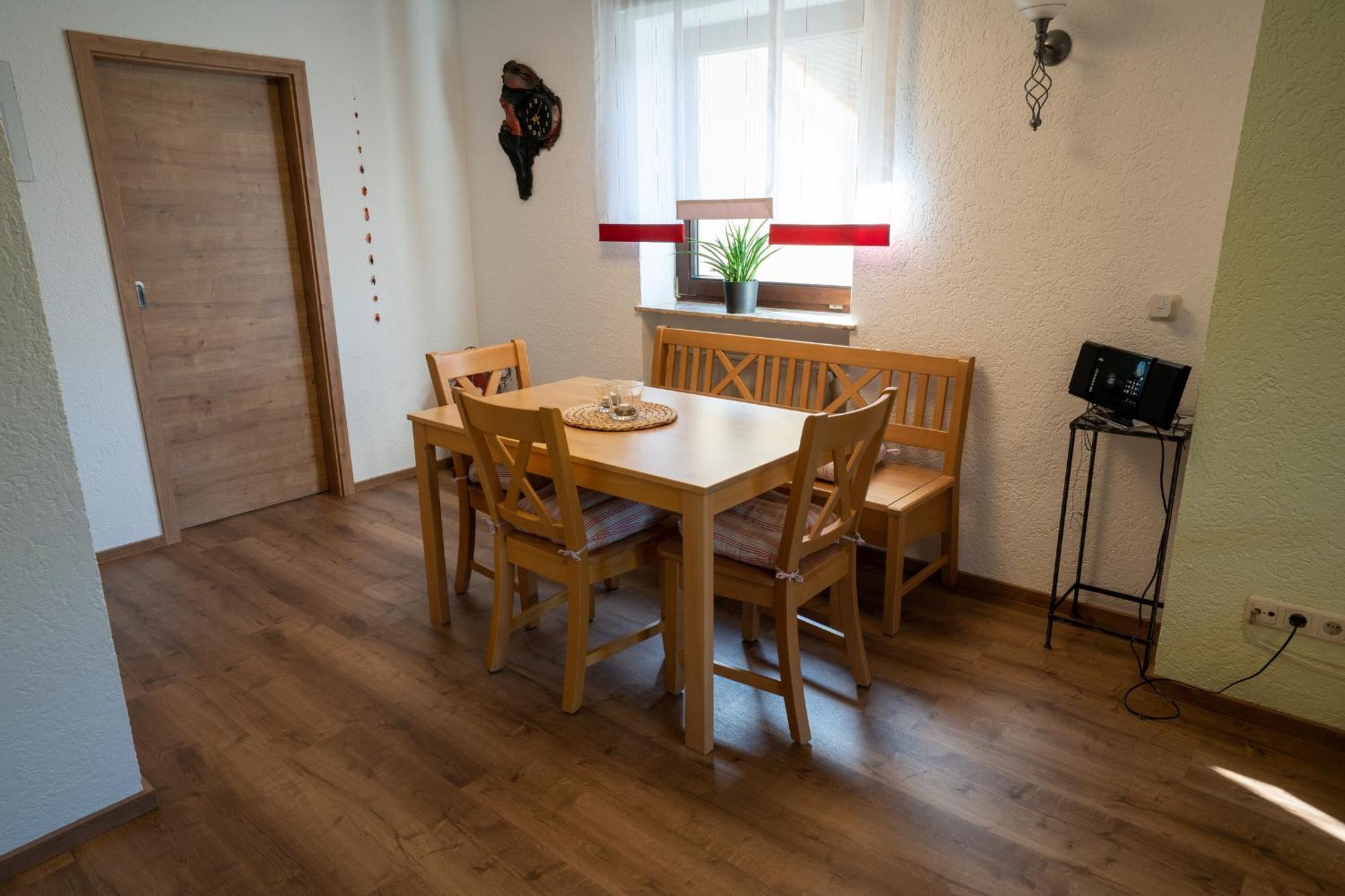 Apartment photo 2