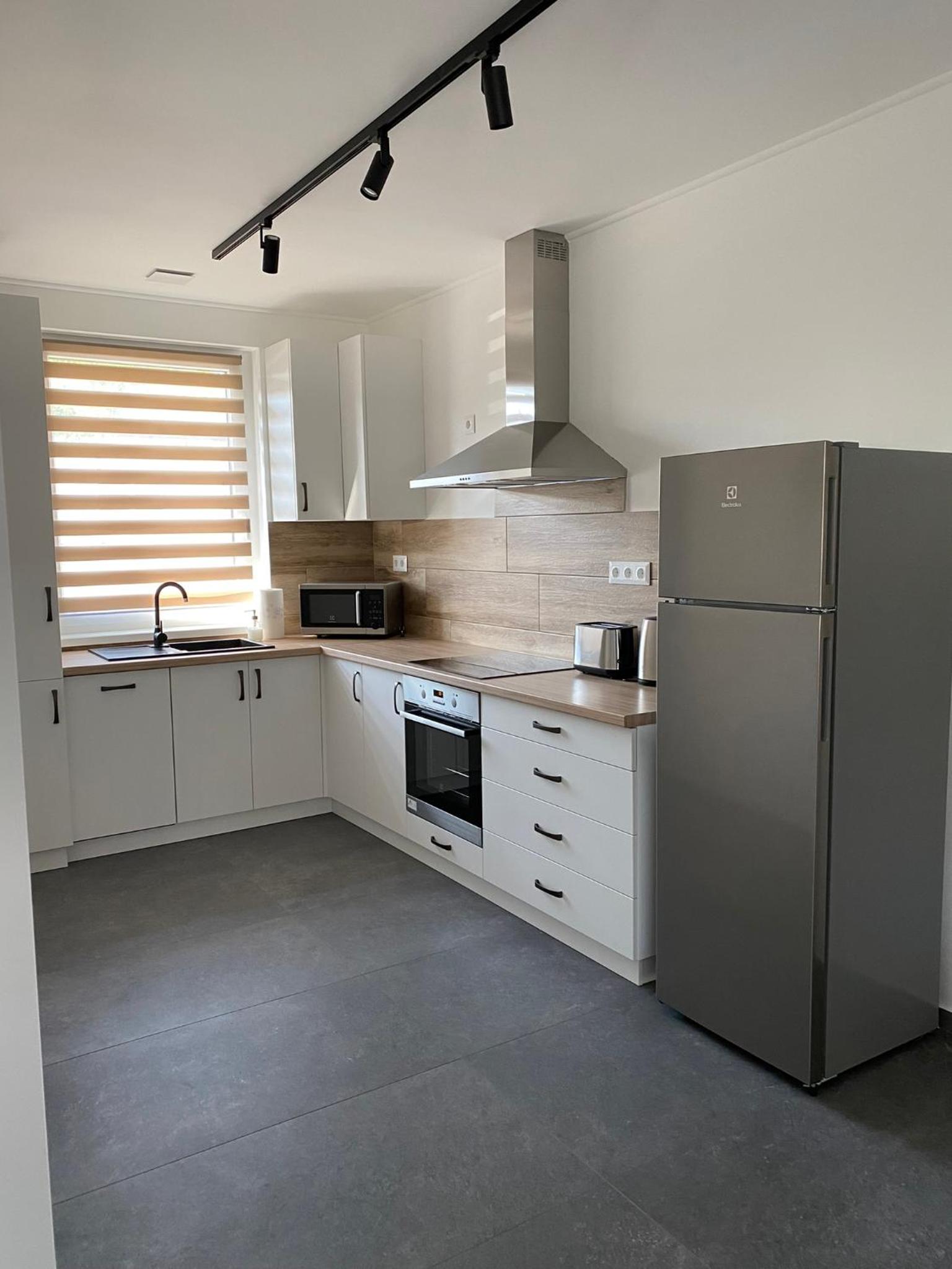 One-Bedroom Apartment - Photo 13
