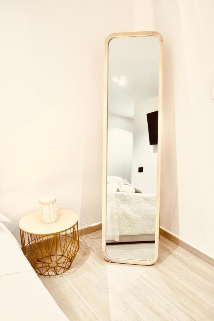 Suite with Terrace - Photo 8