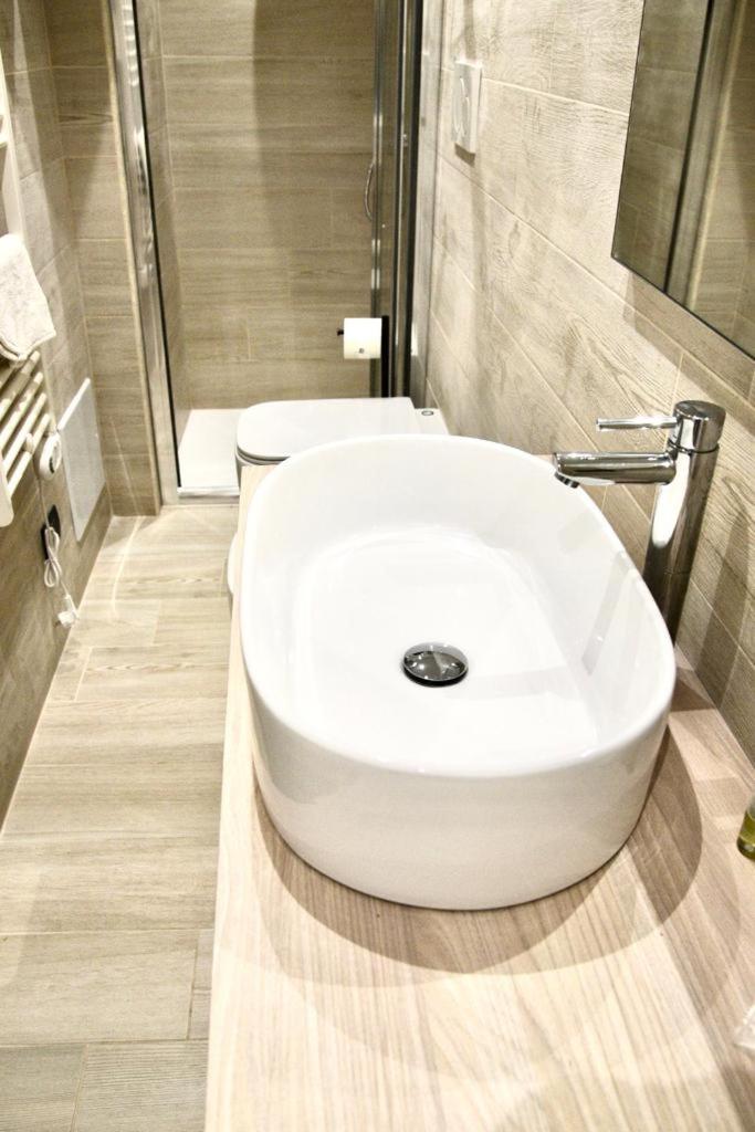 Suite with Terrace - Photo 2