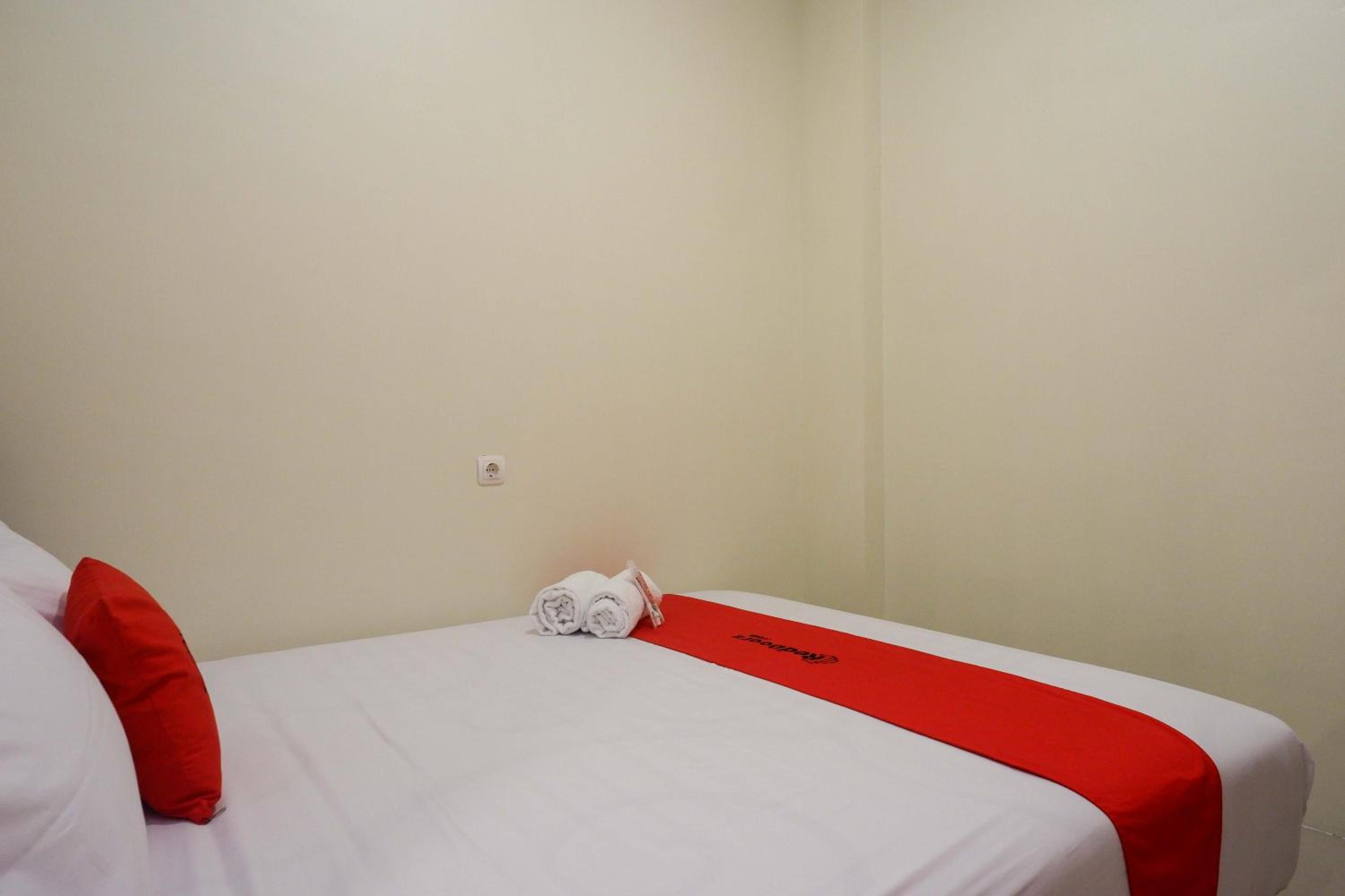 Double Room - Photo 11