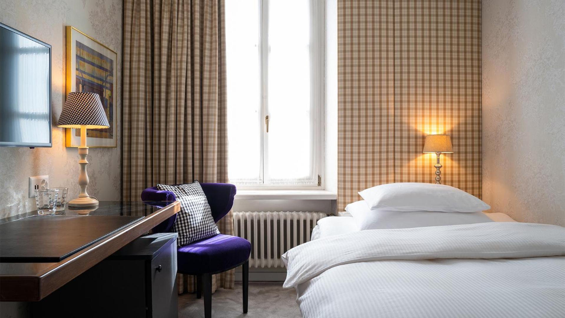 Business Single Room
