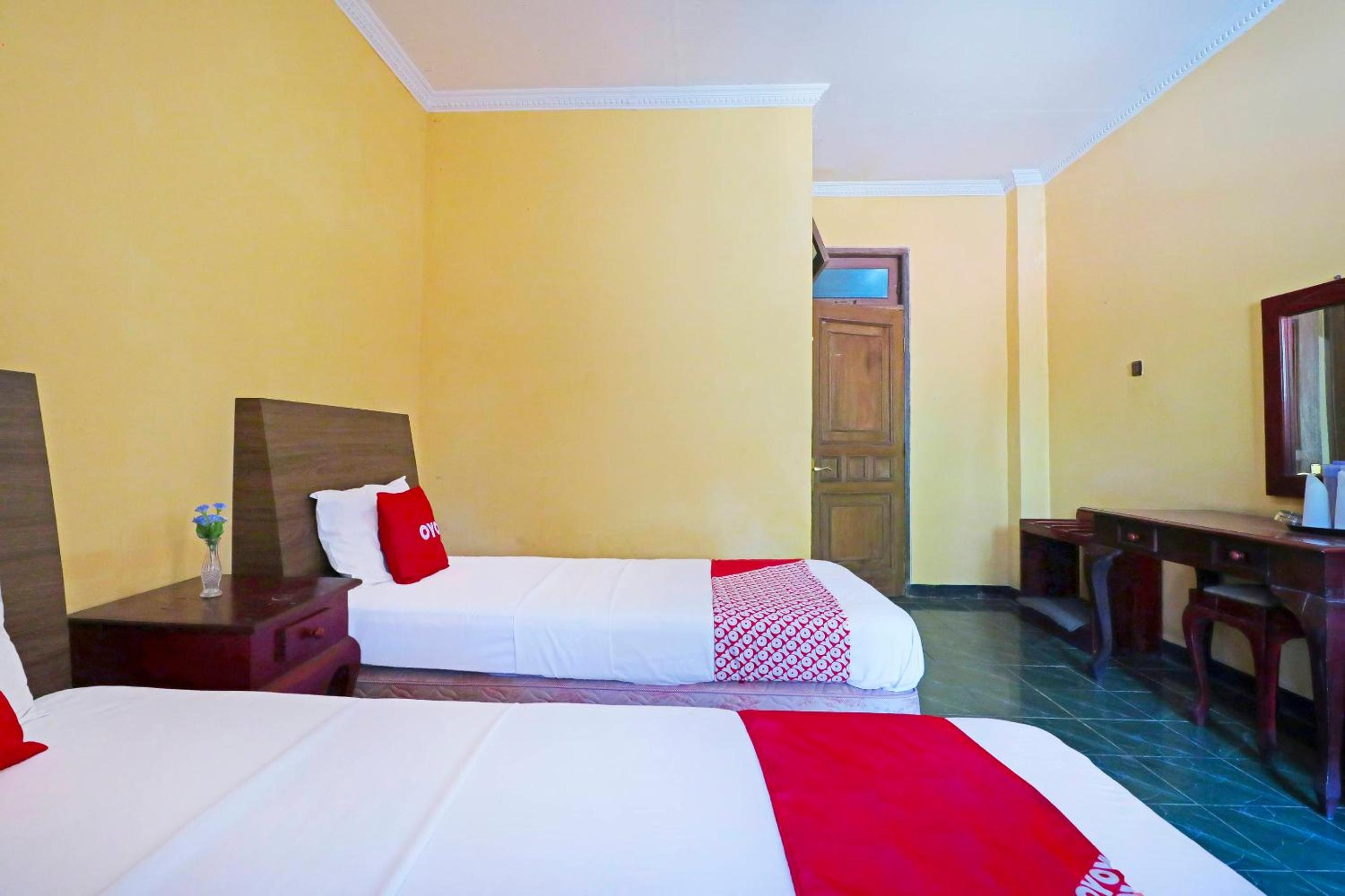 Superior Twin Room photo 2