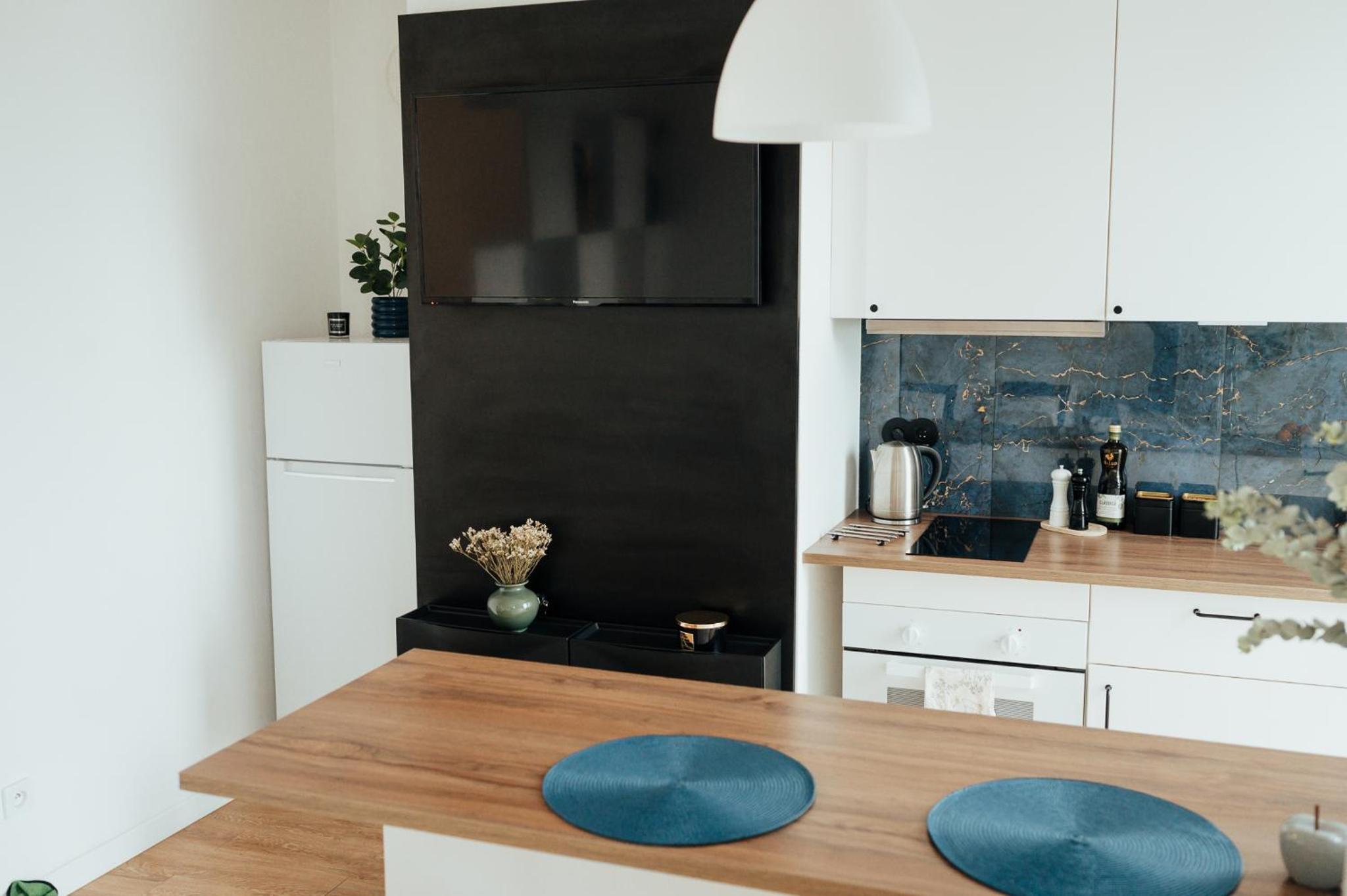 One-Bedroom Apartment - Photo 16