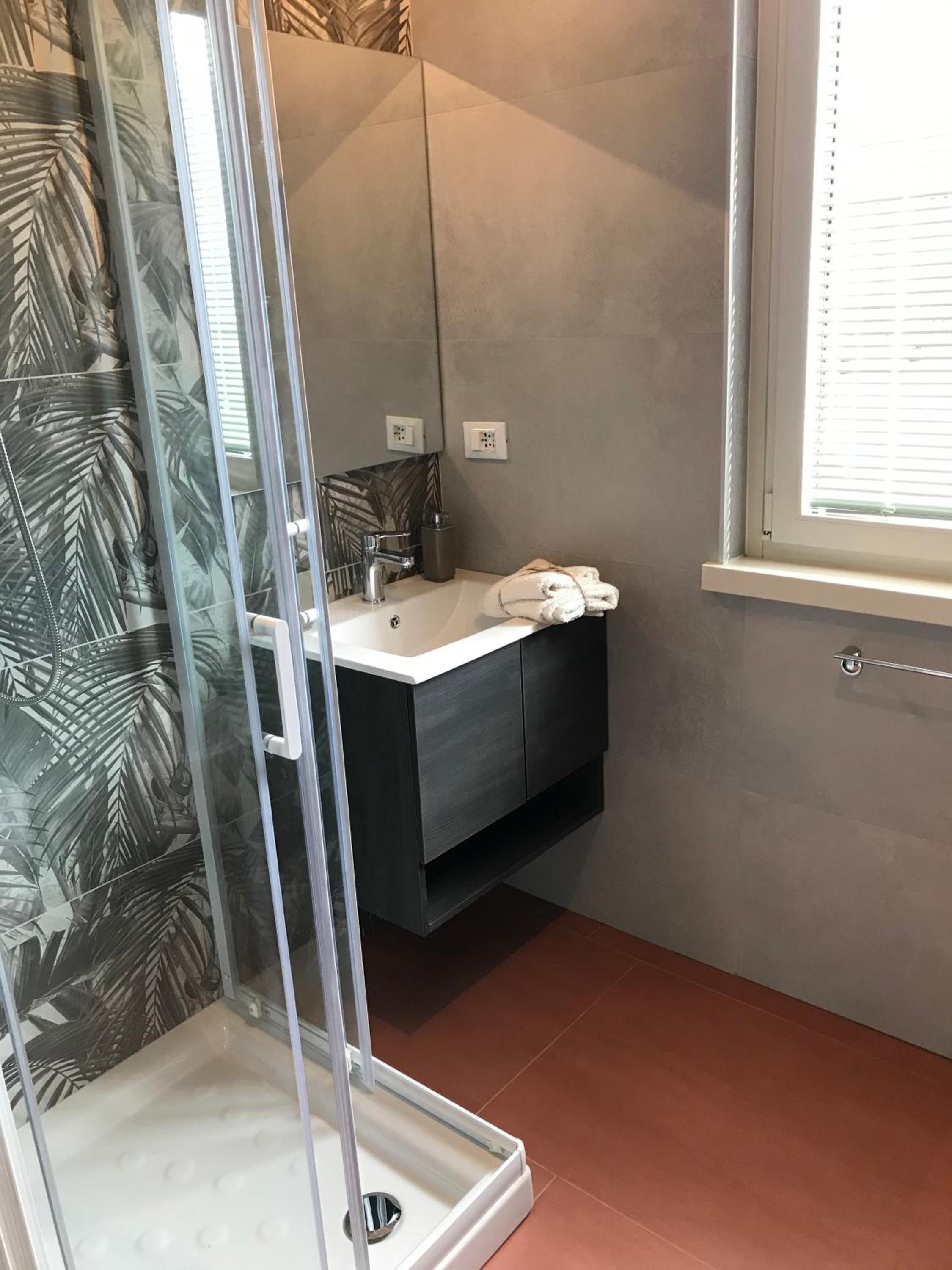 Quadruple Room with Private Bathroom photo 3