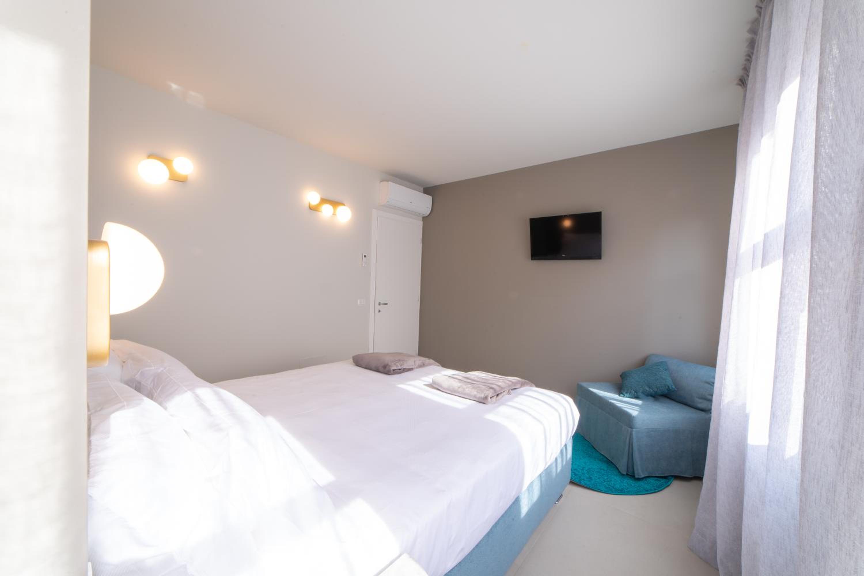 Apartment - Split Level photo 3