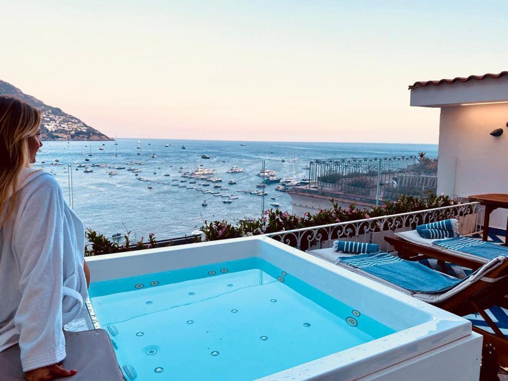 Executive Suite with outdoor Spa Bath - Photo 13