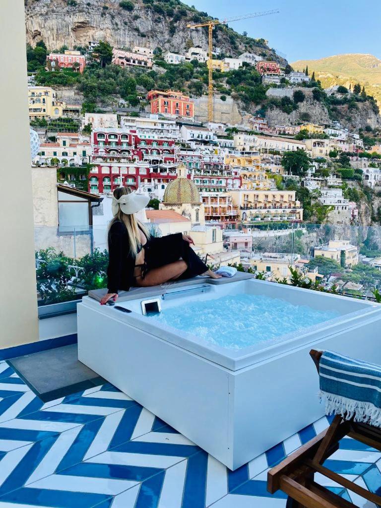 Executive Suite with outdoor Spa Bath - Photo 4