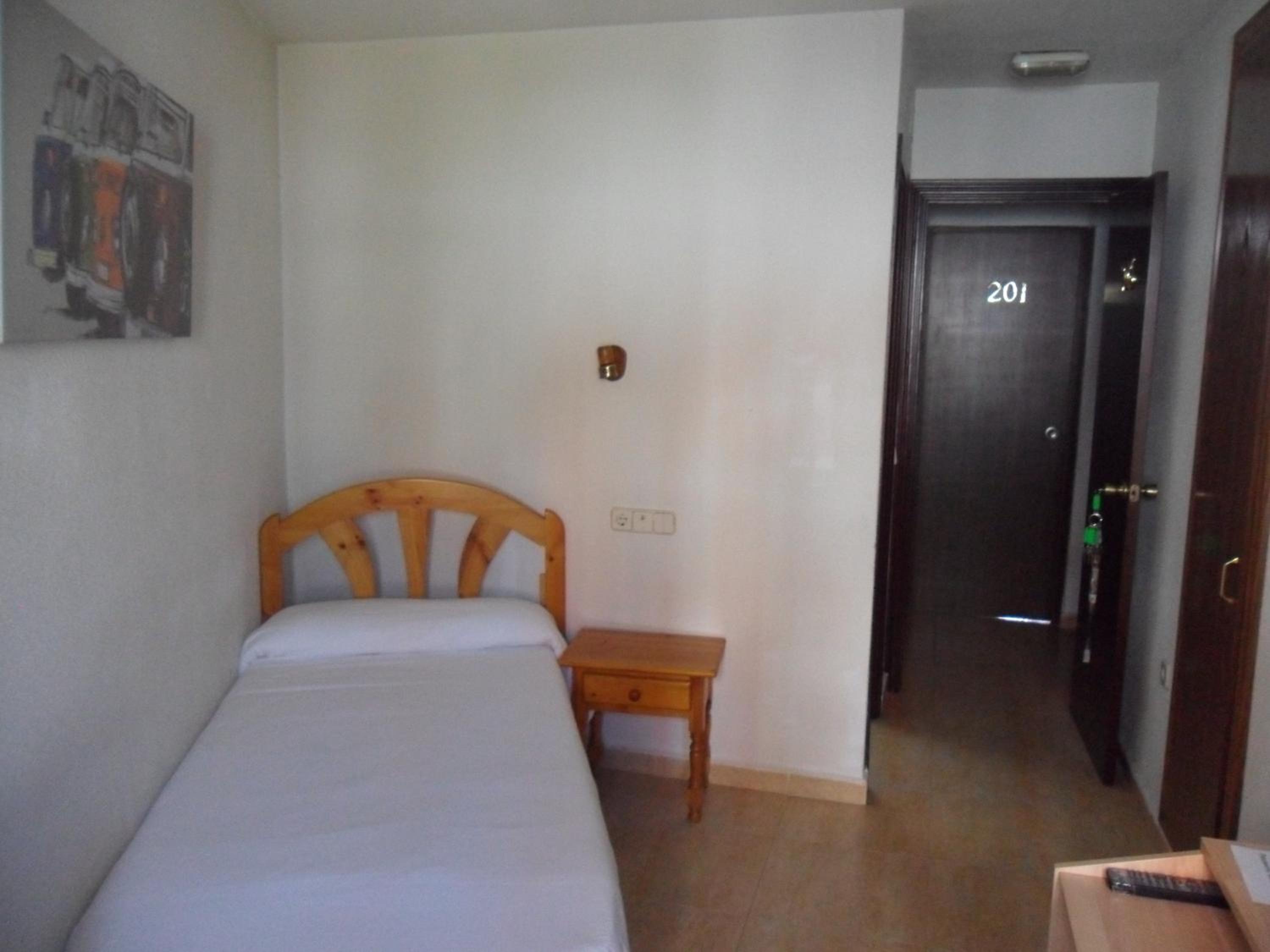 Single Room photo 3