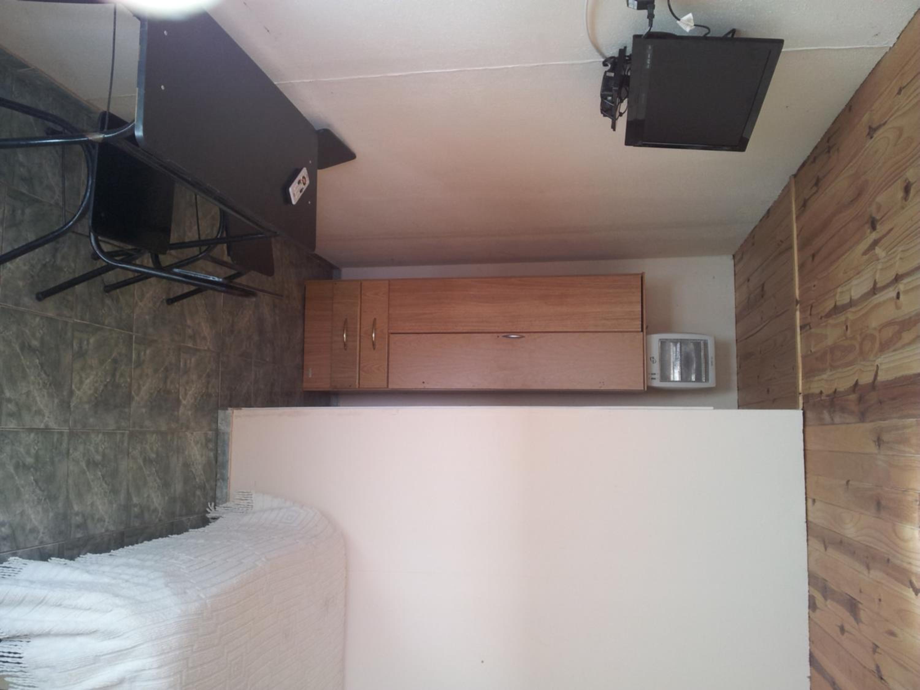 Quadruple Room with Private Bathroom photo 1